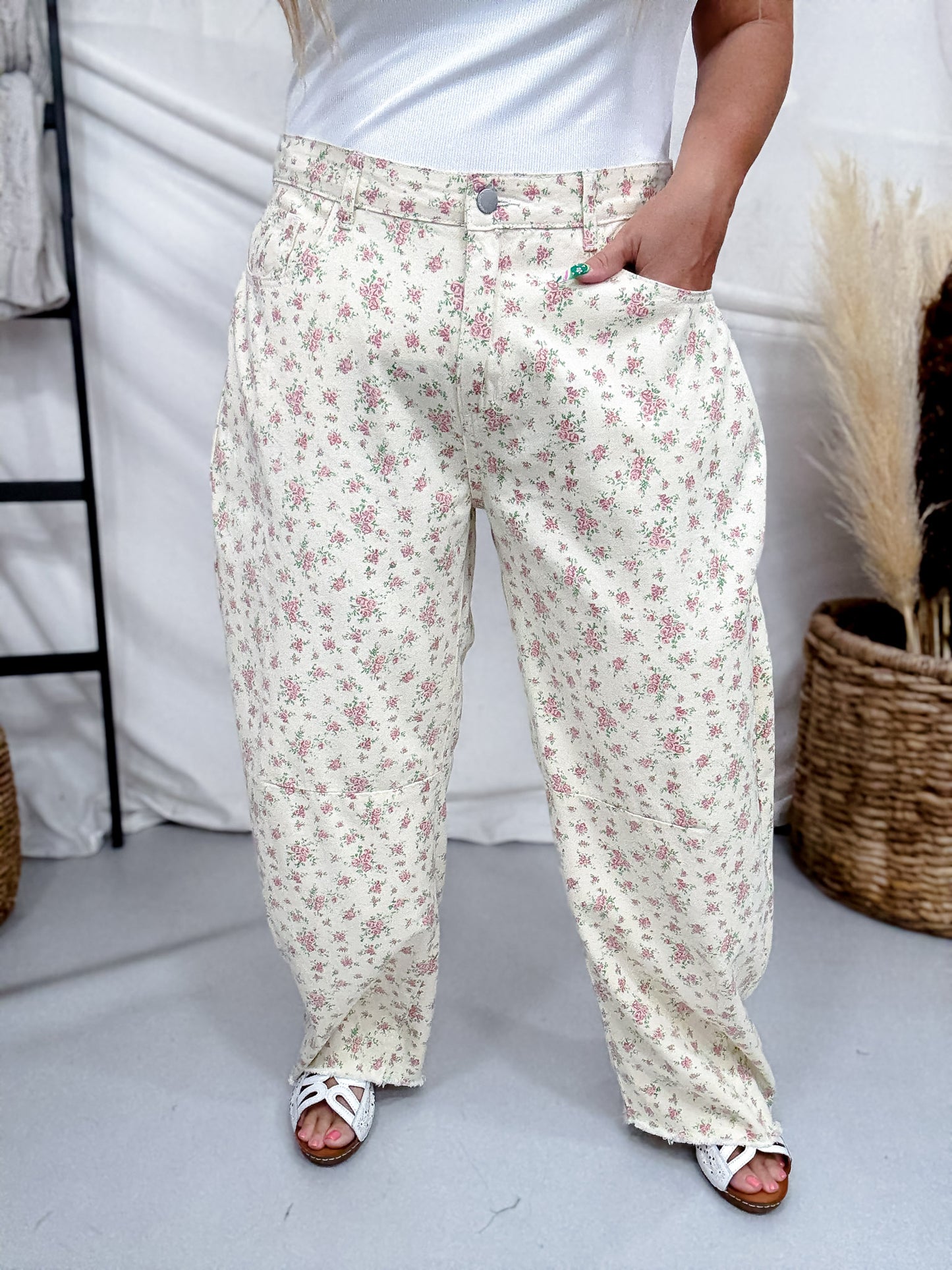 Ditzy Floral Print Barrel Leg Denim Pants