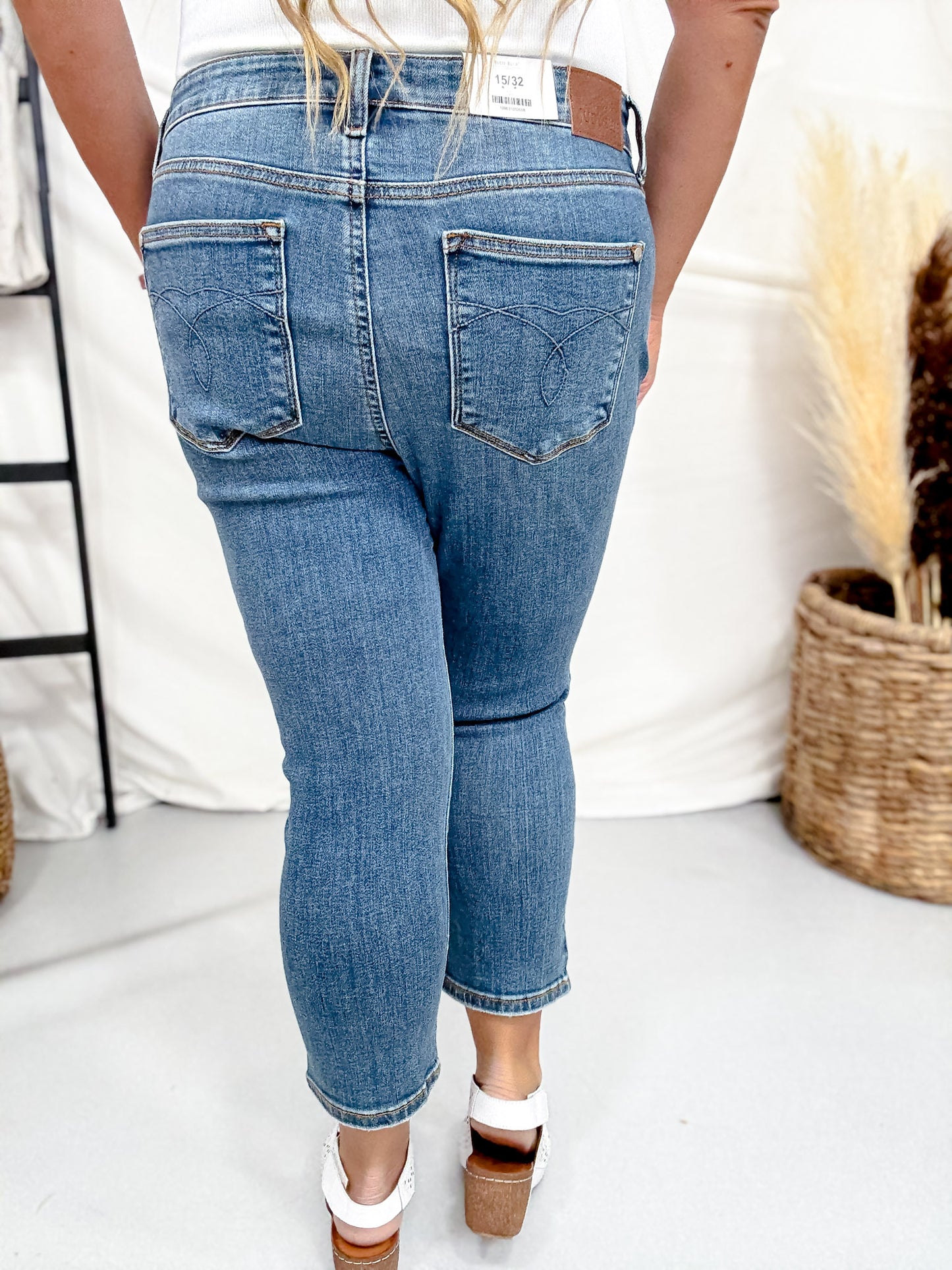 Judy Blue Mid Rise Capris