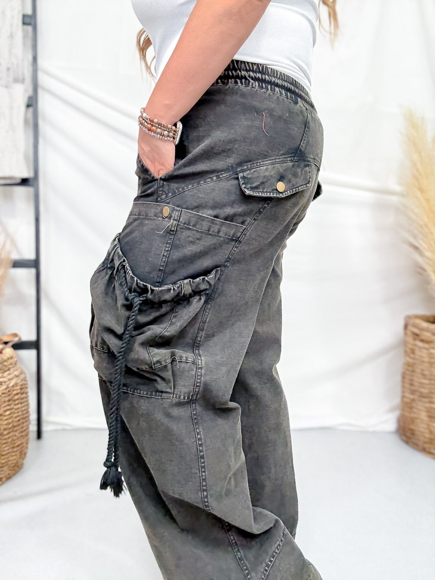 Black Washed Elastic Waist String Point Big Pocket Trousers