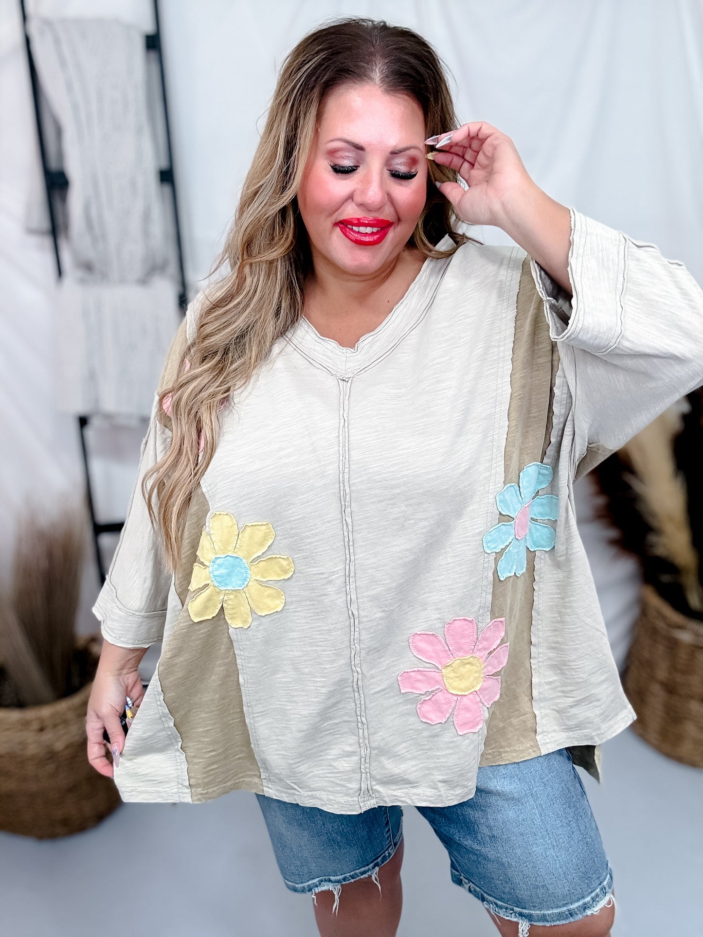 Flower Patch Mineral Washed 3/4 Sleeve Top