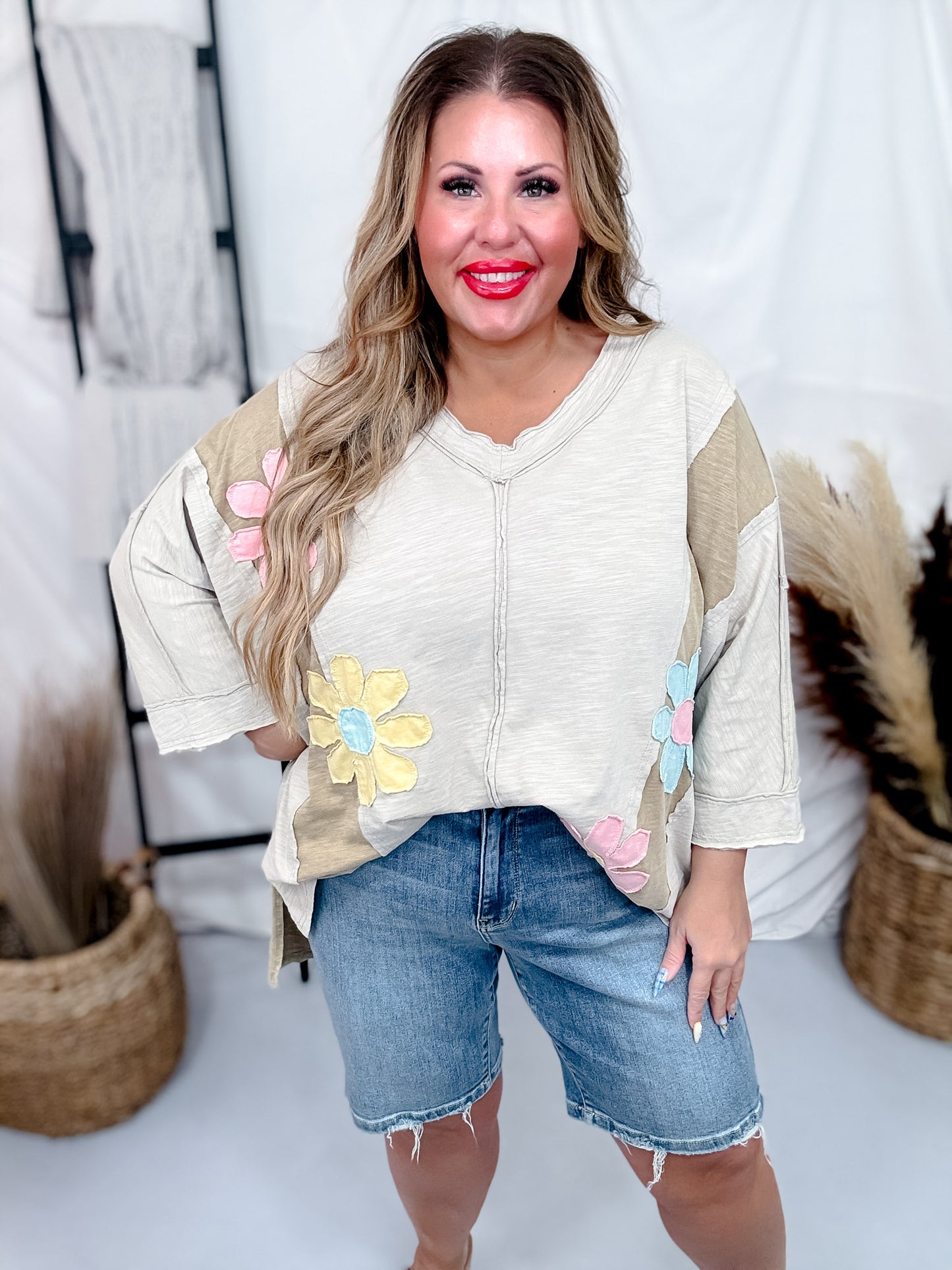 Flower Patch Mineral Washed 3/4 Sleeve Top