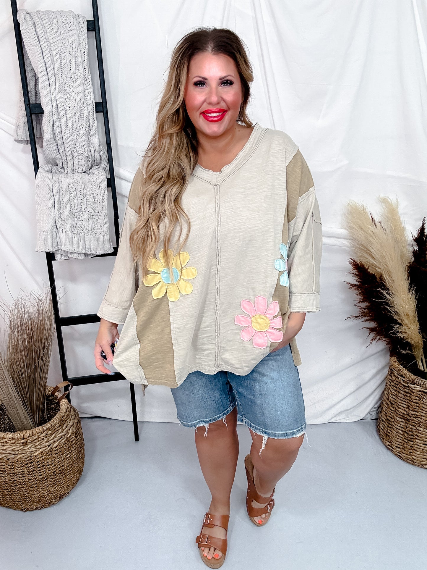 Flower Patch Mineral Washed 3/4 Sleeve Top