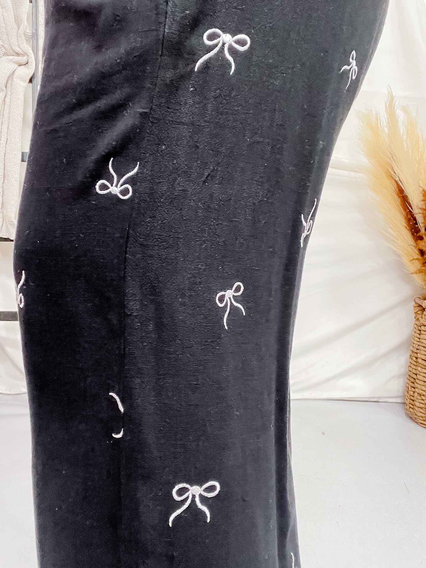 Ribbon Embroidery Pull On Cropped Pants