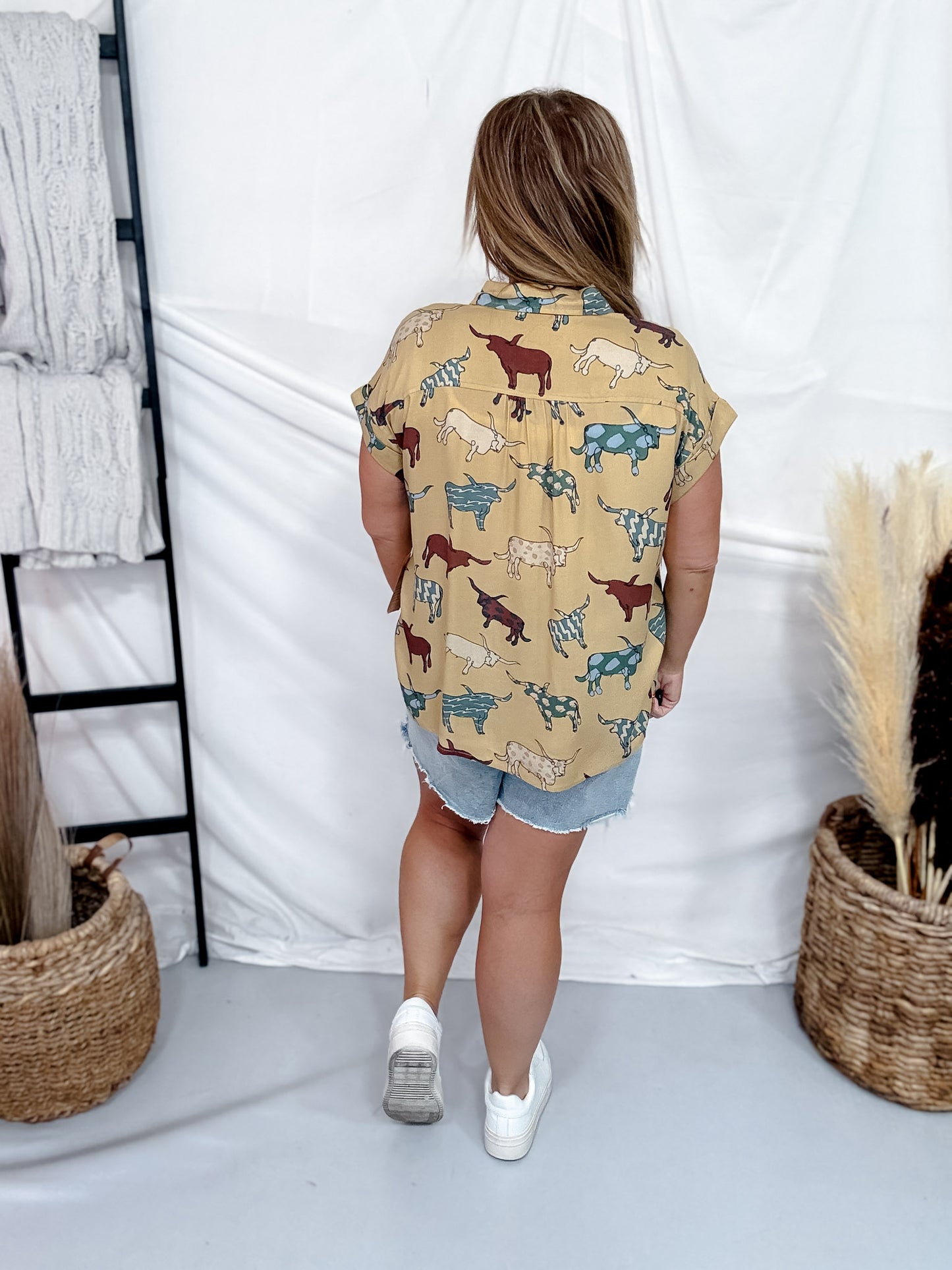 Artsy Longhorn Short Sleeve Button Down Shirt