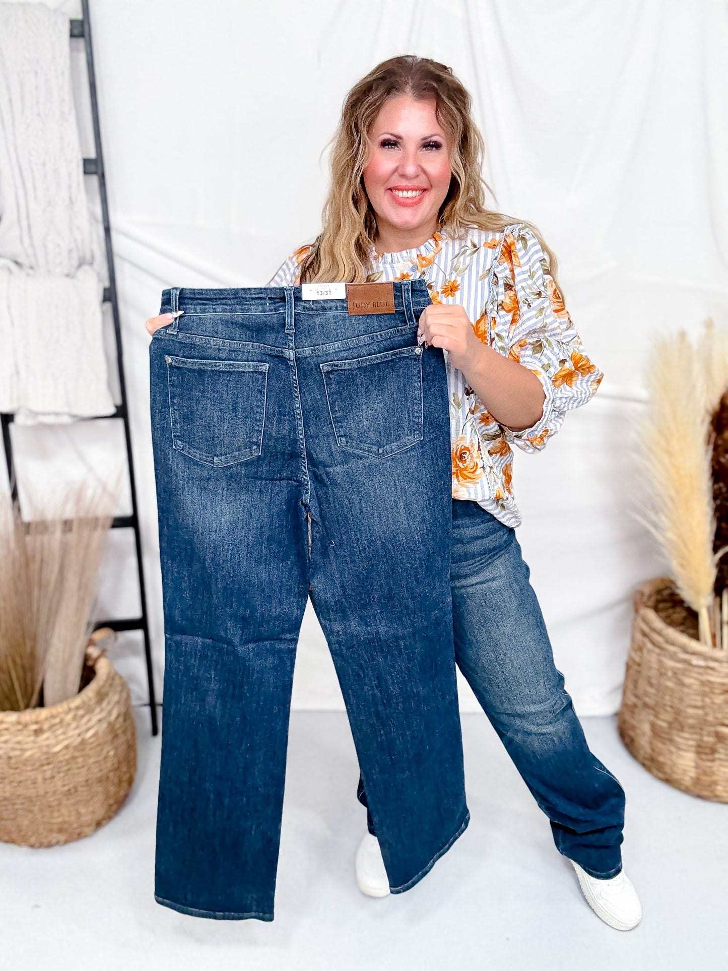 Judy Blue Mid-Rise Tummy Control Classic Straight Jeans
