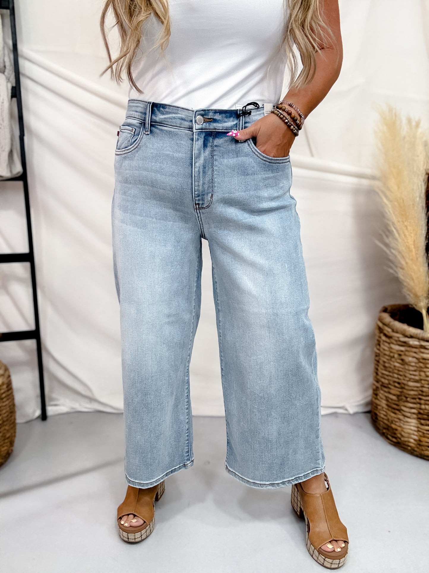 Judy Blue Mid-Rise Wide Leg Cropped Jeans