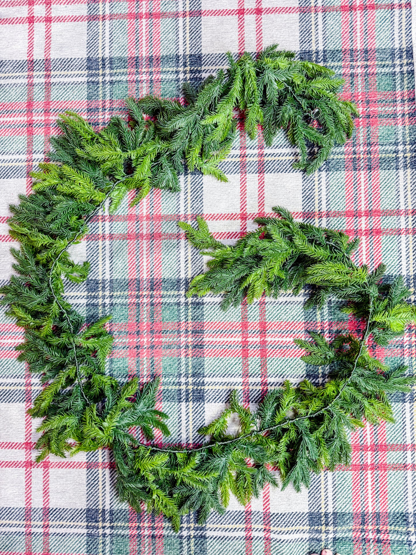 6' Pine Hanging Garland