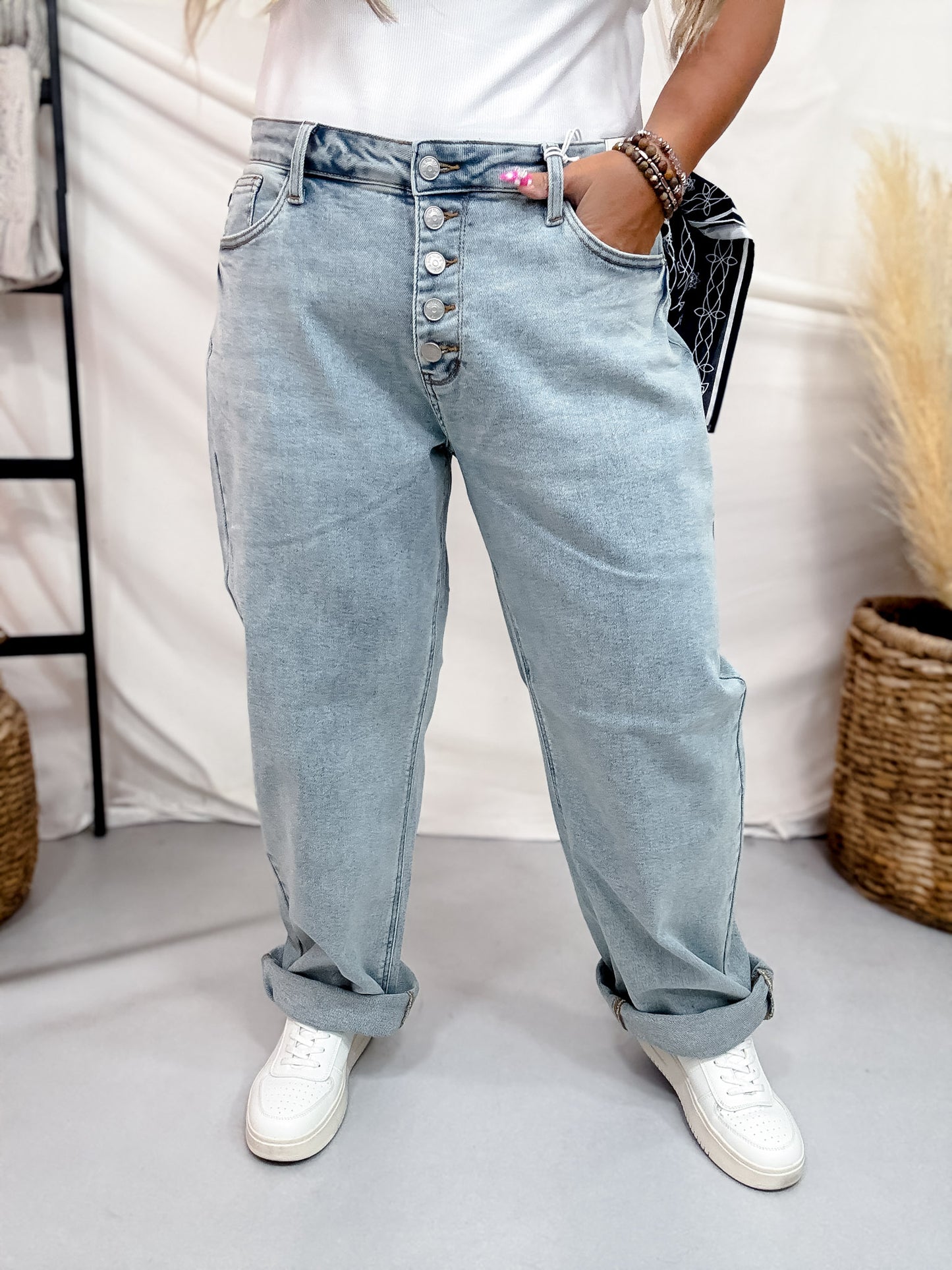 Judy Blue Mid-Rise Marlow Arc Leg W/ Bandana Loop Jeans