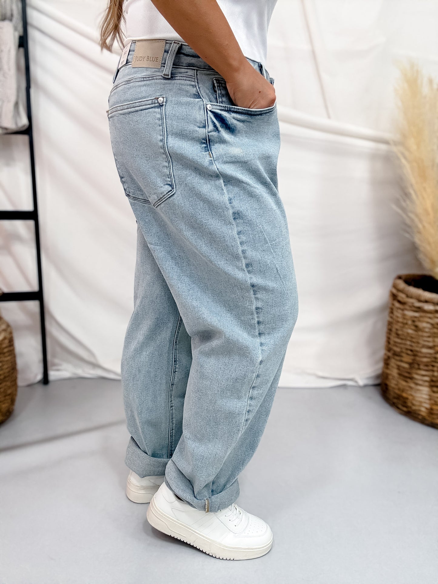 Judy Blue Mid-Rise Marlow Arc Leg W/ Bandana Loop Jeans