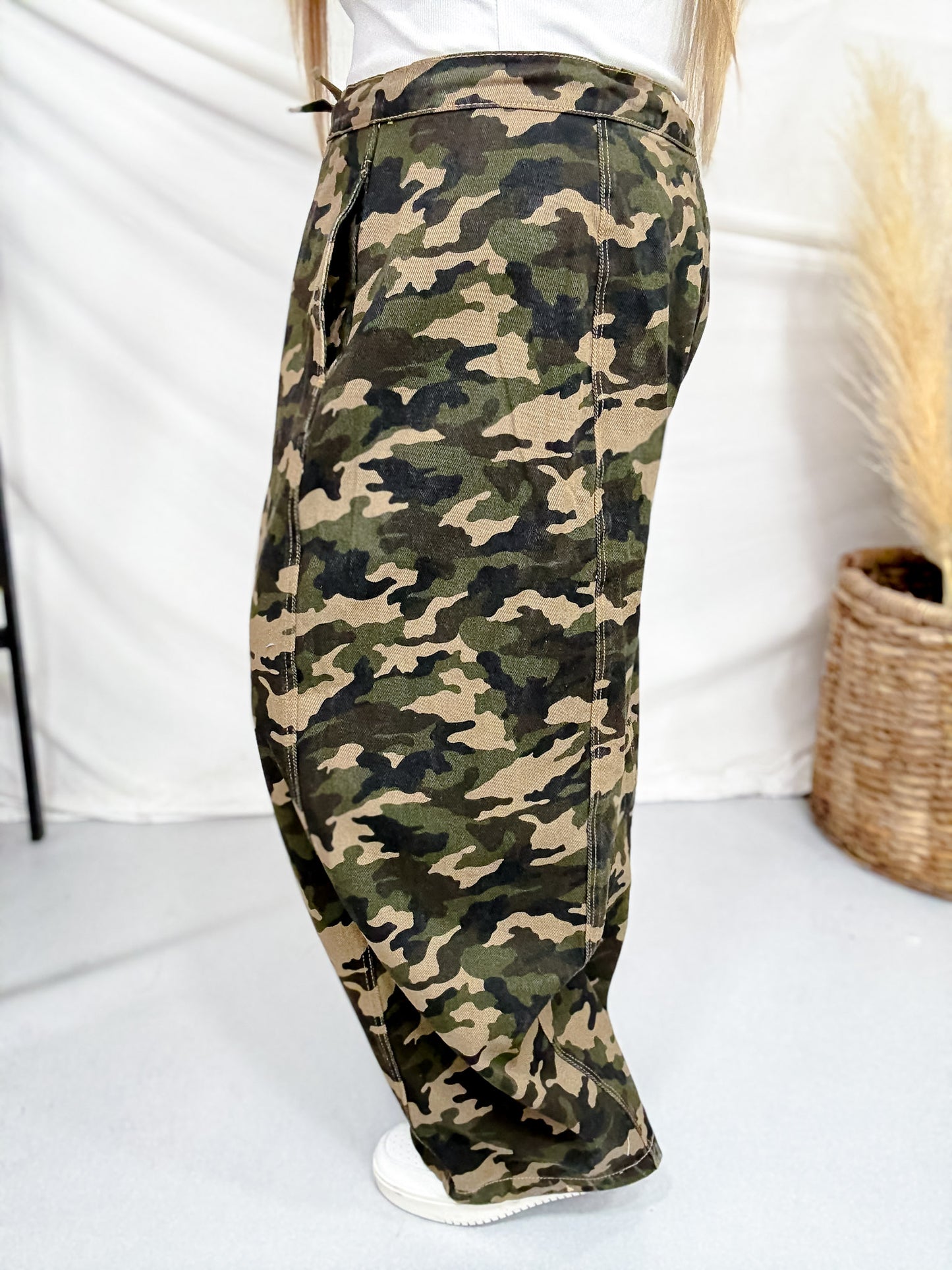 Camo Print High Waist Cropped Pants With Drawstring Waist