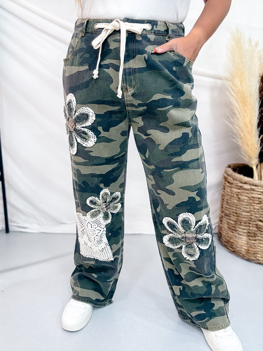 Camo Print Drawstring Waist Jeans W/ Lace Patchwork Flowers