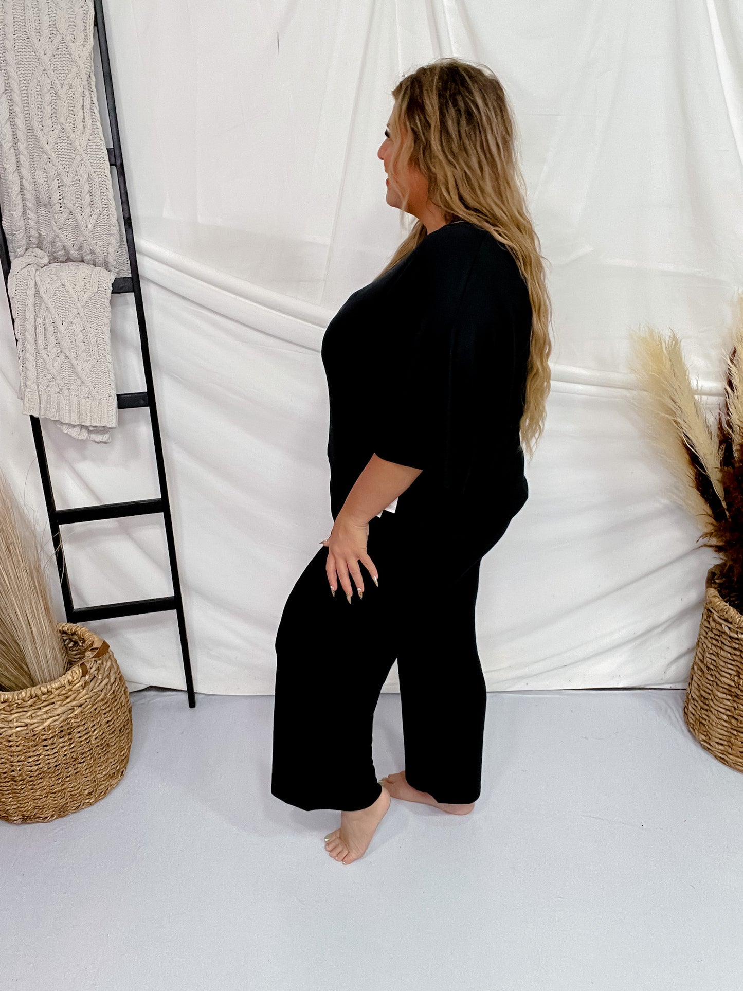 Black Dream Relaxed V-Neck & Capri Lounge Set