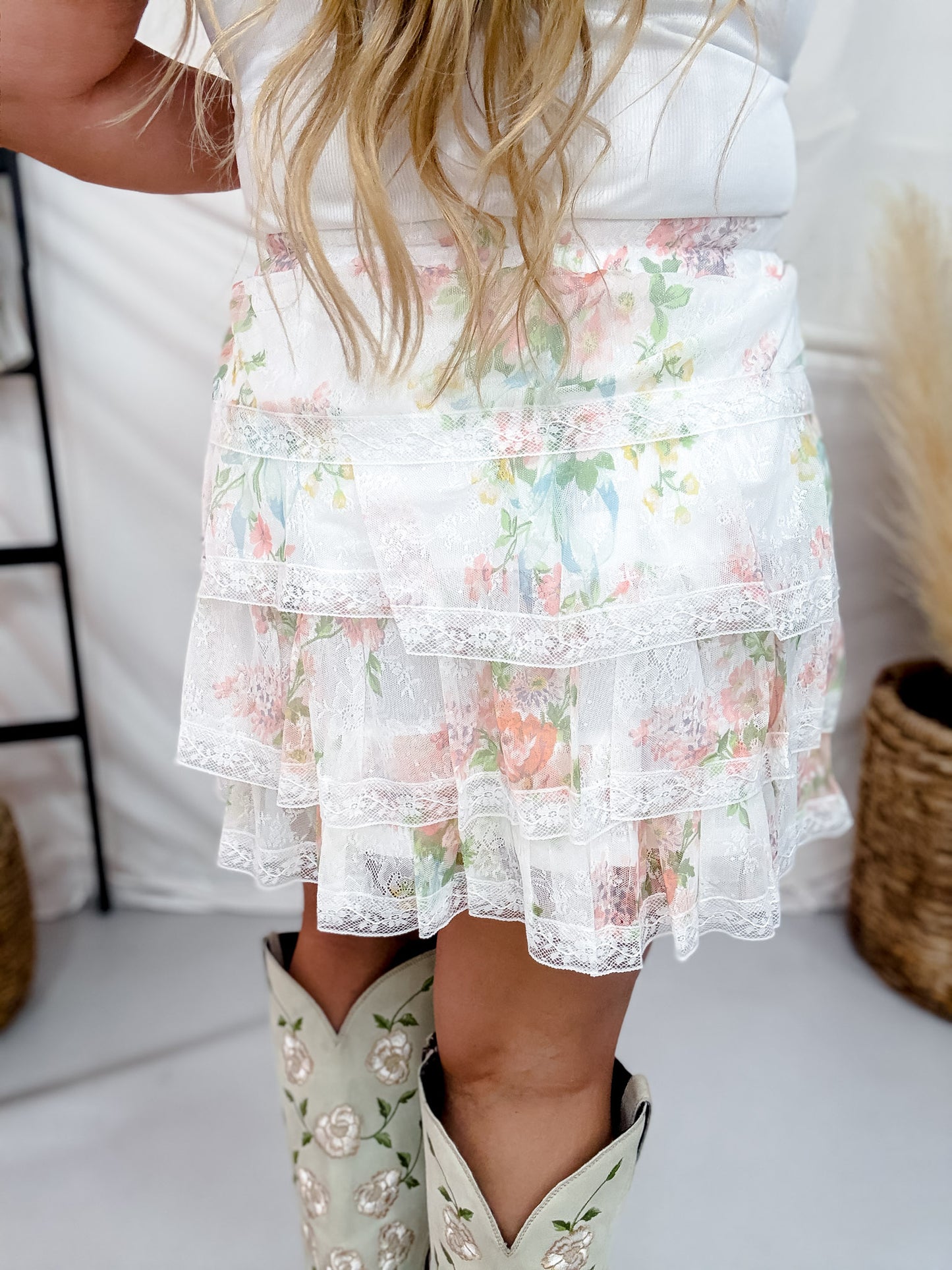 Pink & White Floral Print Lace Ruffled Mini Skirt