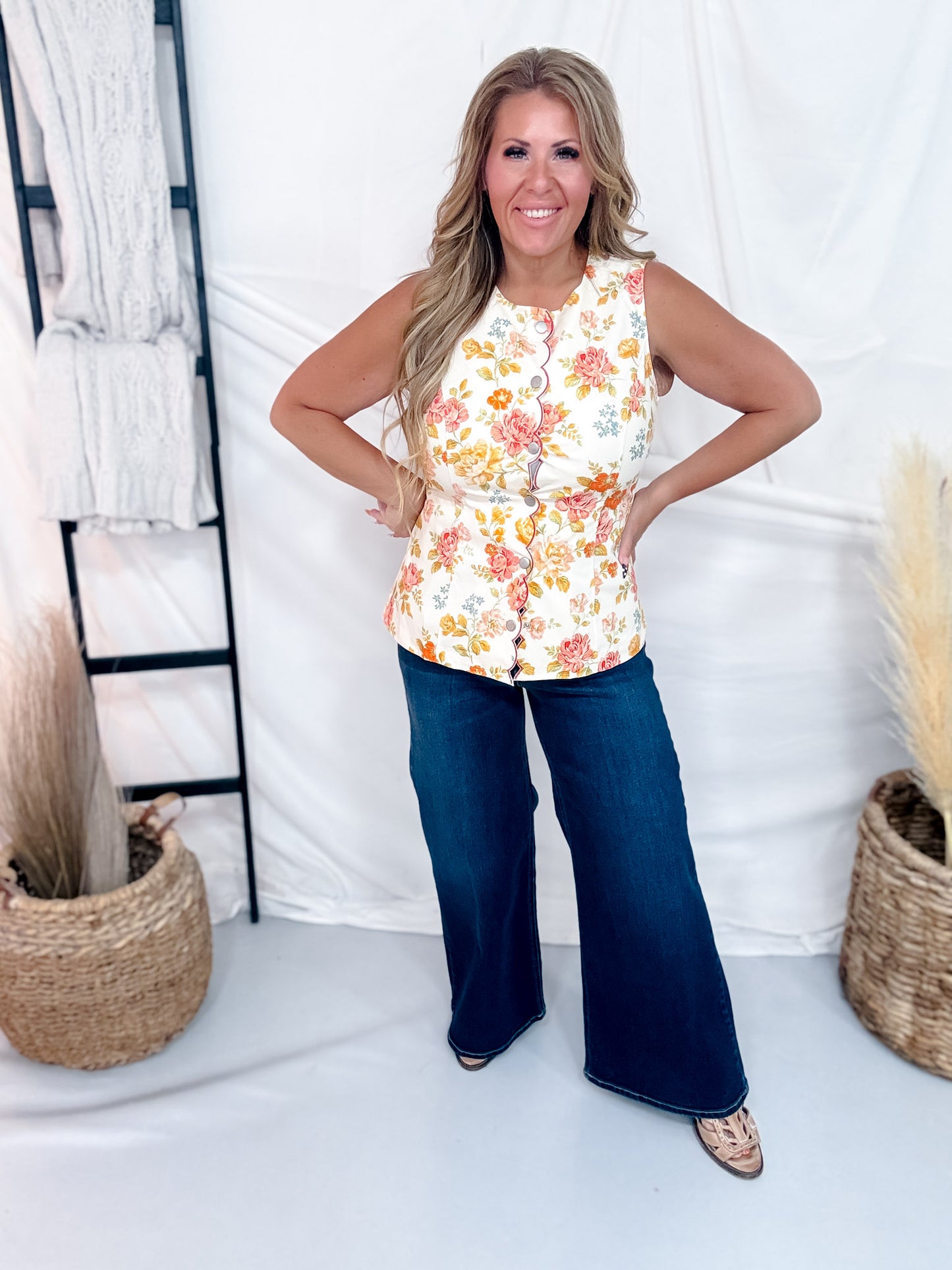 Warm Toned Floral Print Sleeveless Scalloped Edge Button Down Top