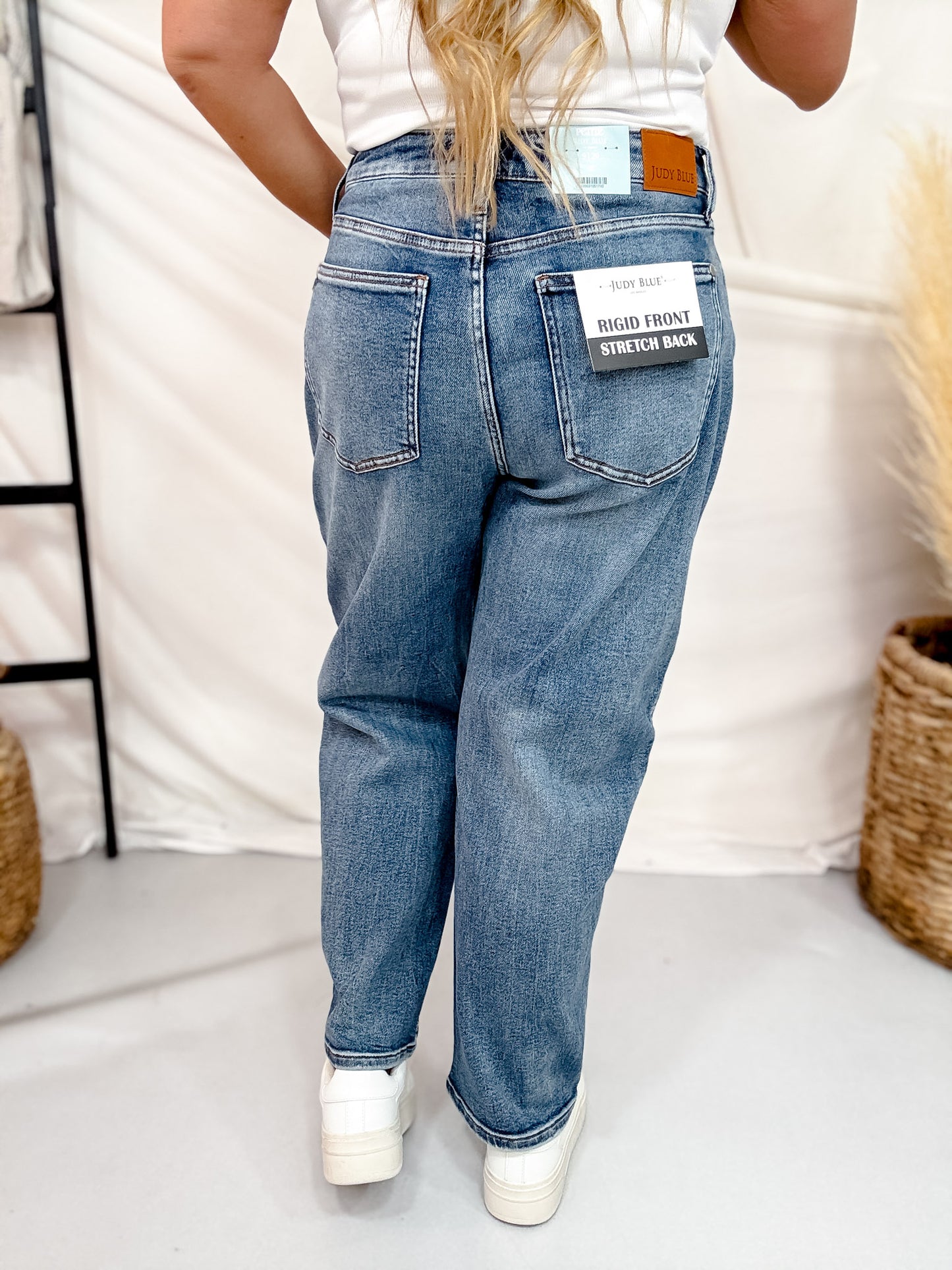 Judy Blue Petite High Waist Rigid Magic Arc Leg Jeans