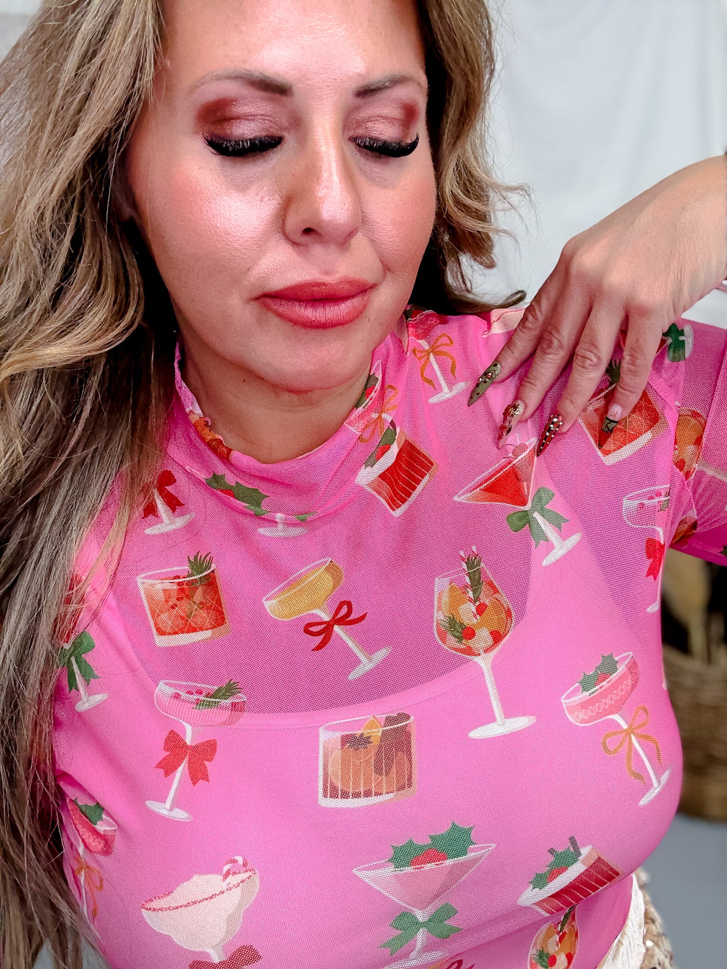 Keigan Mesh Holiday Drinks Top