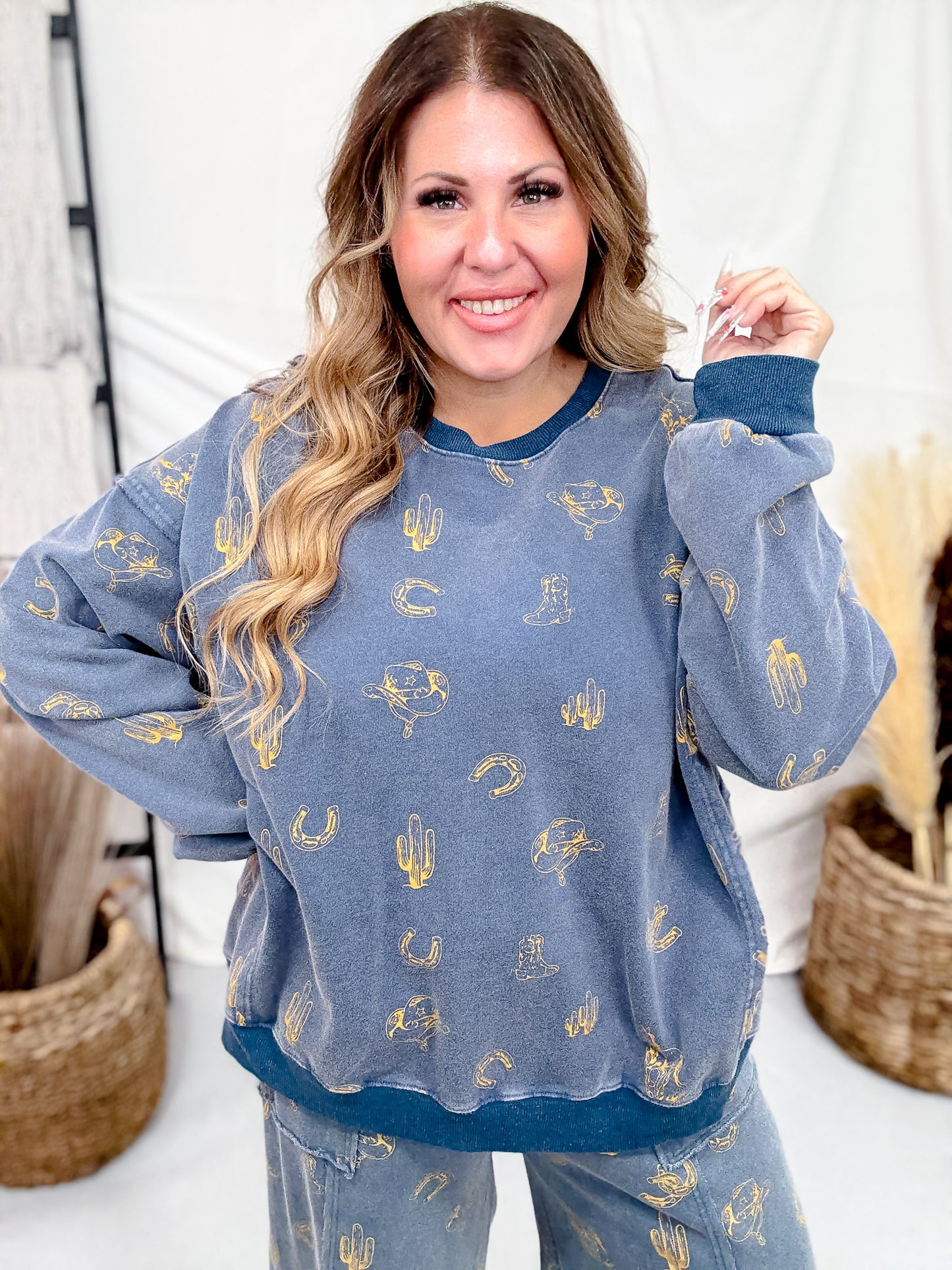 Long Sleeve Western Print Mineral Washed Pullover Sweater