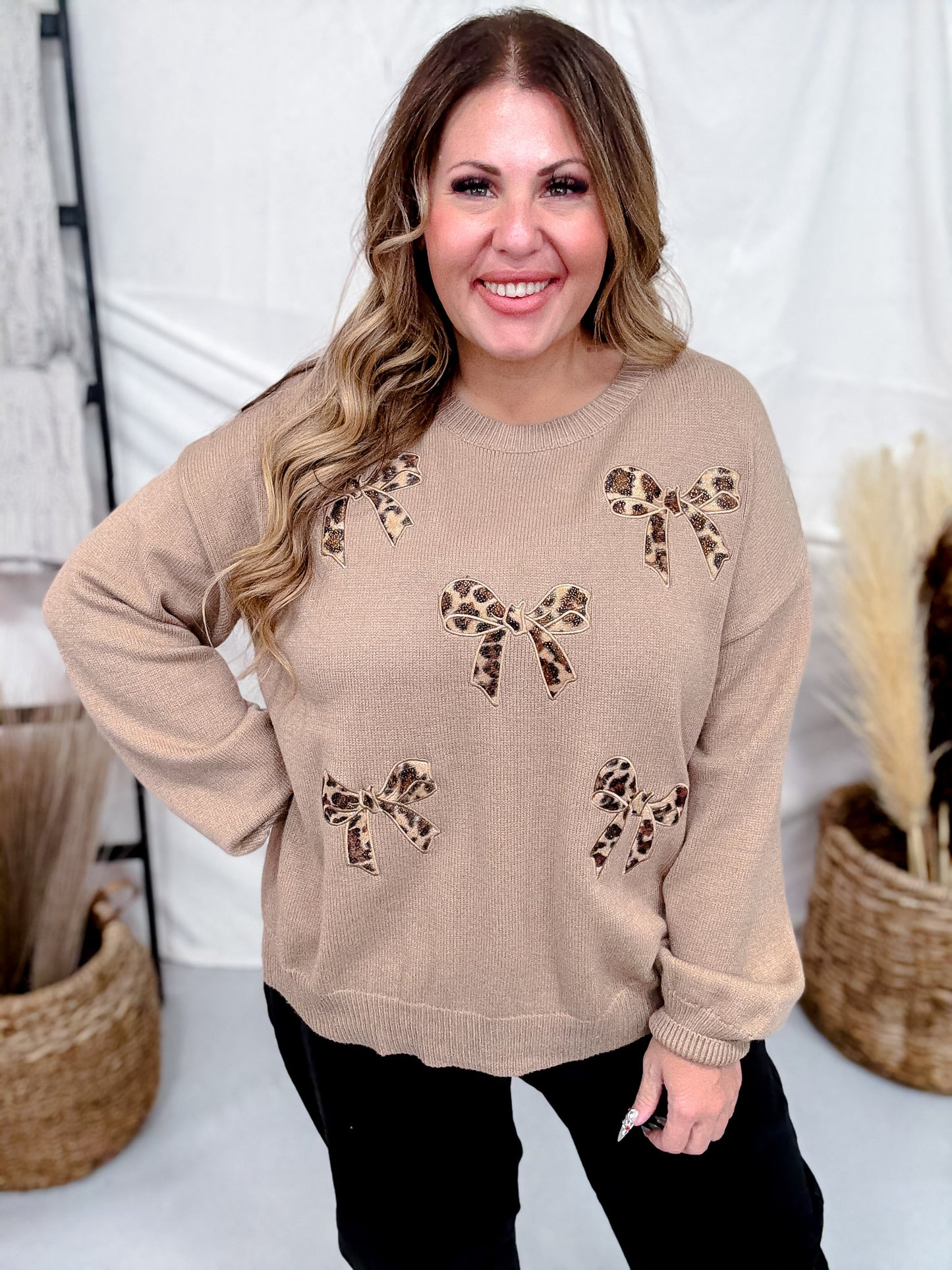 Long Sleeve Leopard Bow Applique Knit Sweater
