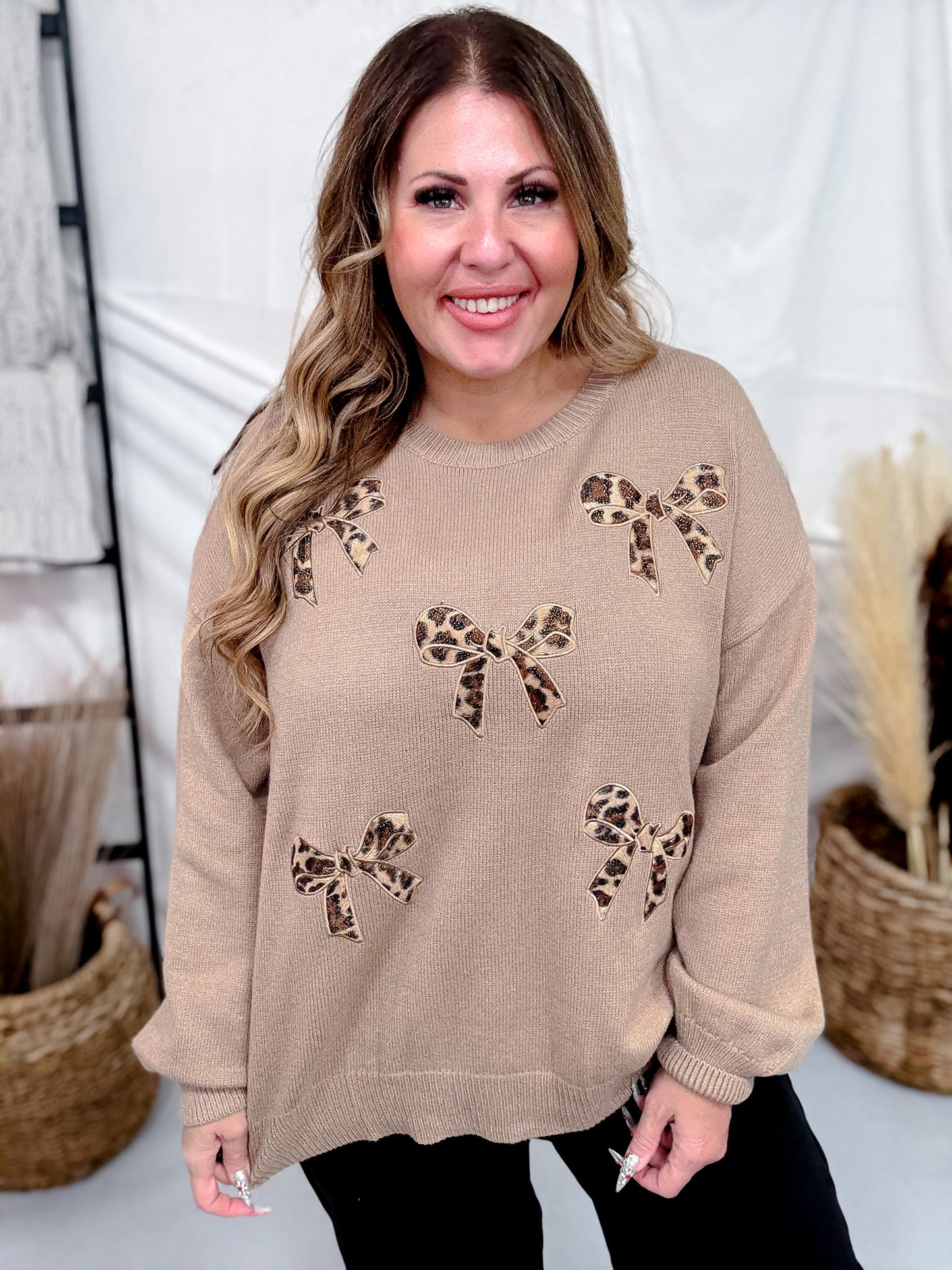 Long Sleeve Leopard Bow Applique Knit Sweater