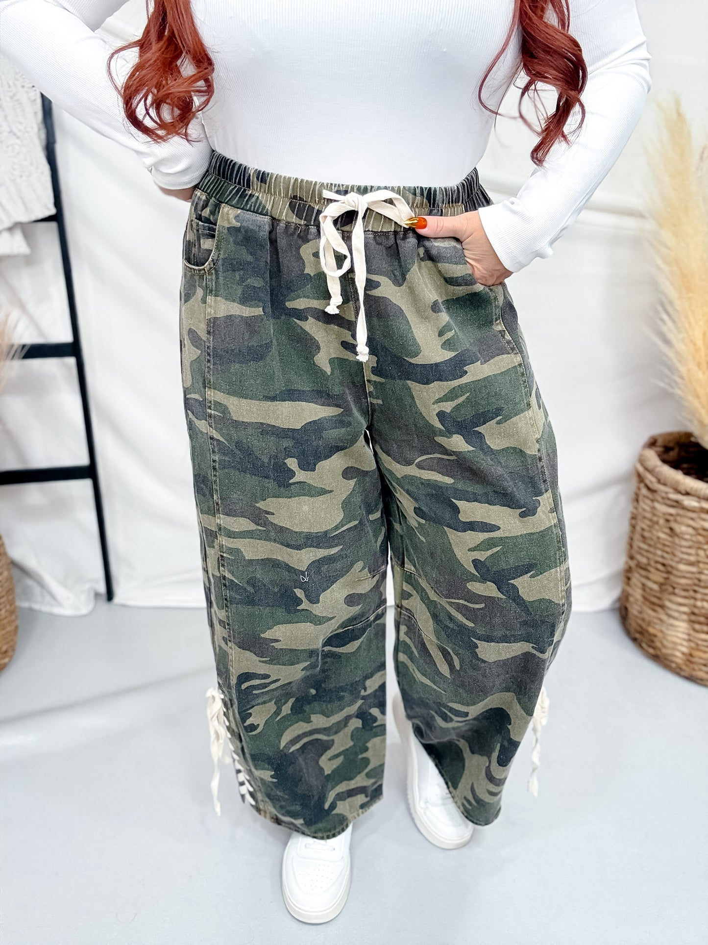 Camo Print Wide Leg Drawstring Waist Jeans With Lace Up Side Seams