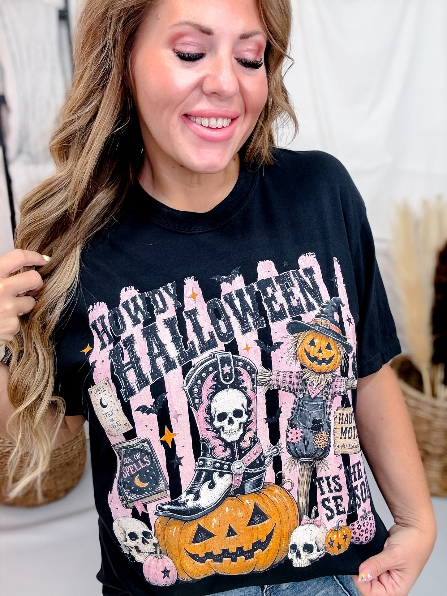 Howdy Halloween Black Short Sleeve Graphic Tee