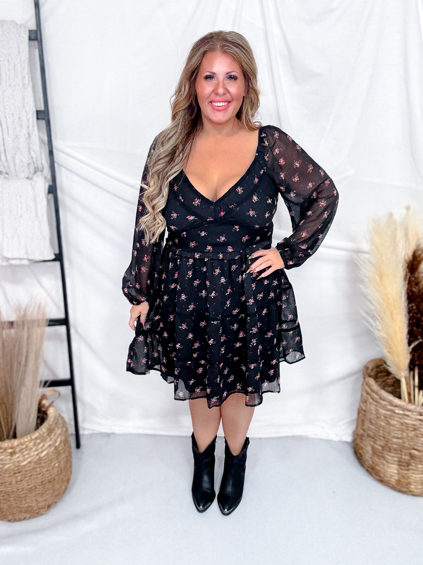Black Floral Print Dress With Bubble Sleeves & Lace Piping