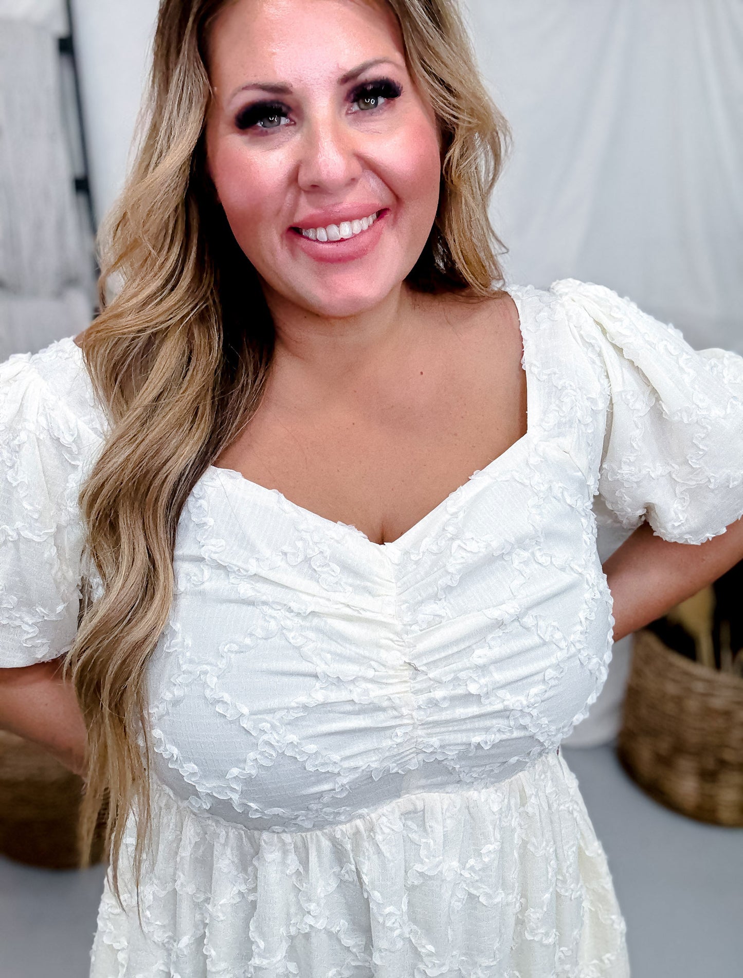 Textured Woven Dress With Balloon Sleeves In Cream