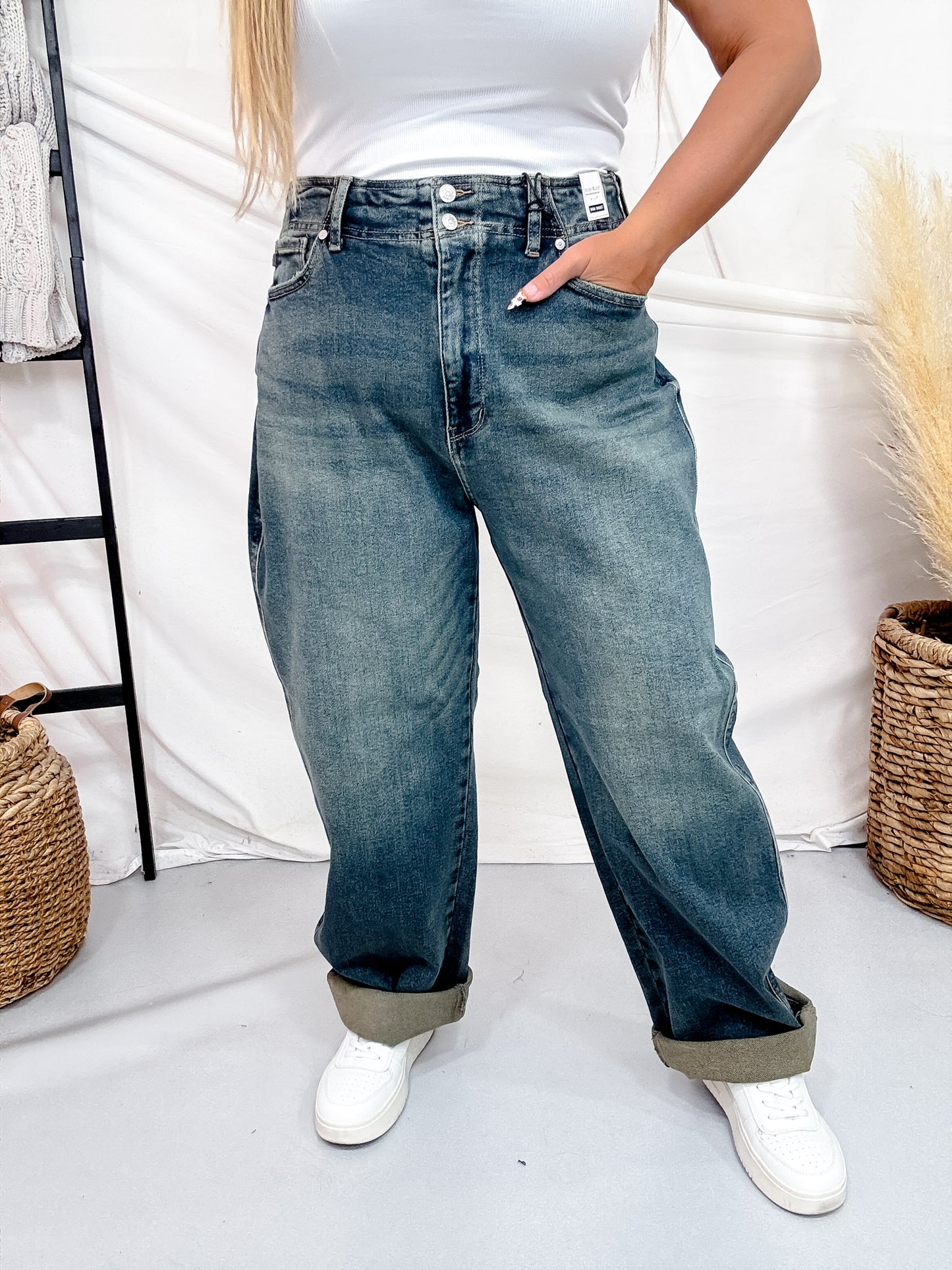 Judy Blue High Waist Arc Leg Jeans W/ Hollywood Waist