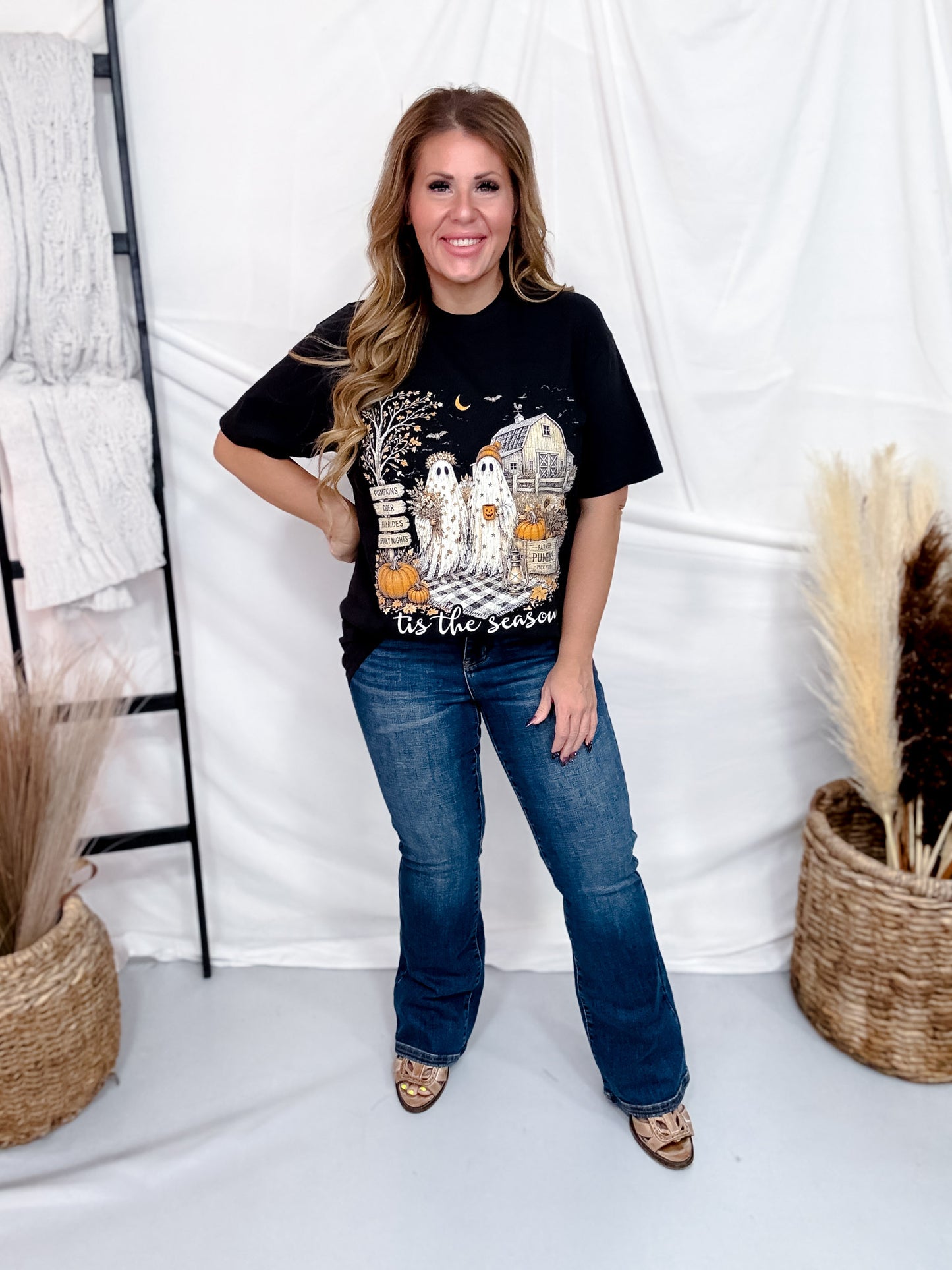 Tis The Season Ghost Scene Graphic Tee
