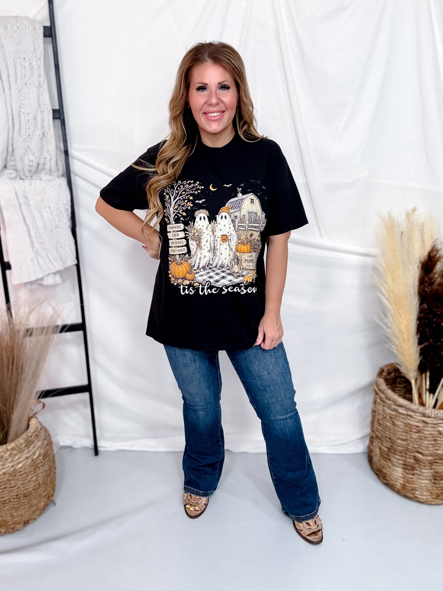 Tis The Season Ghost Scene Graphic Tee