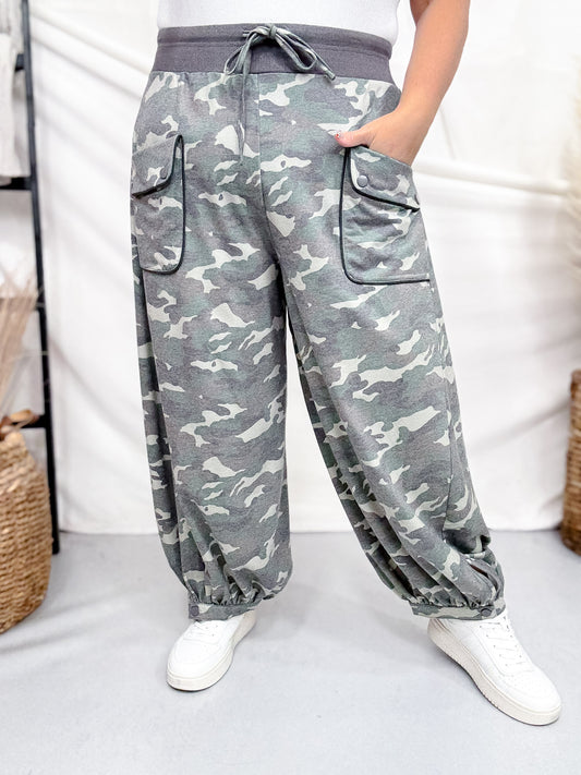 Acid Washed Camouflage Print Cropped Joggers With Drawstring Waist