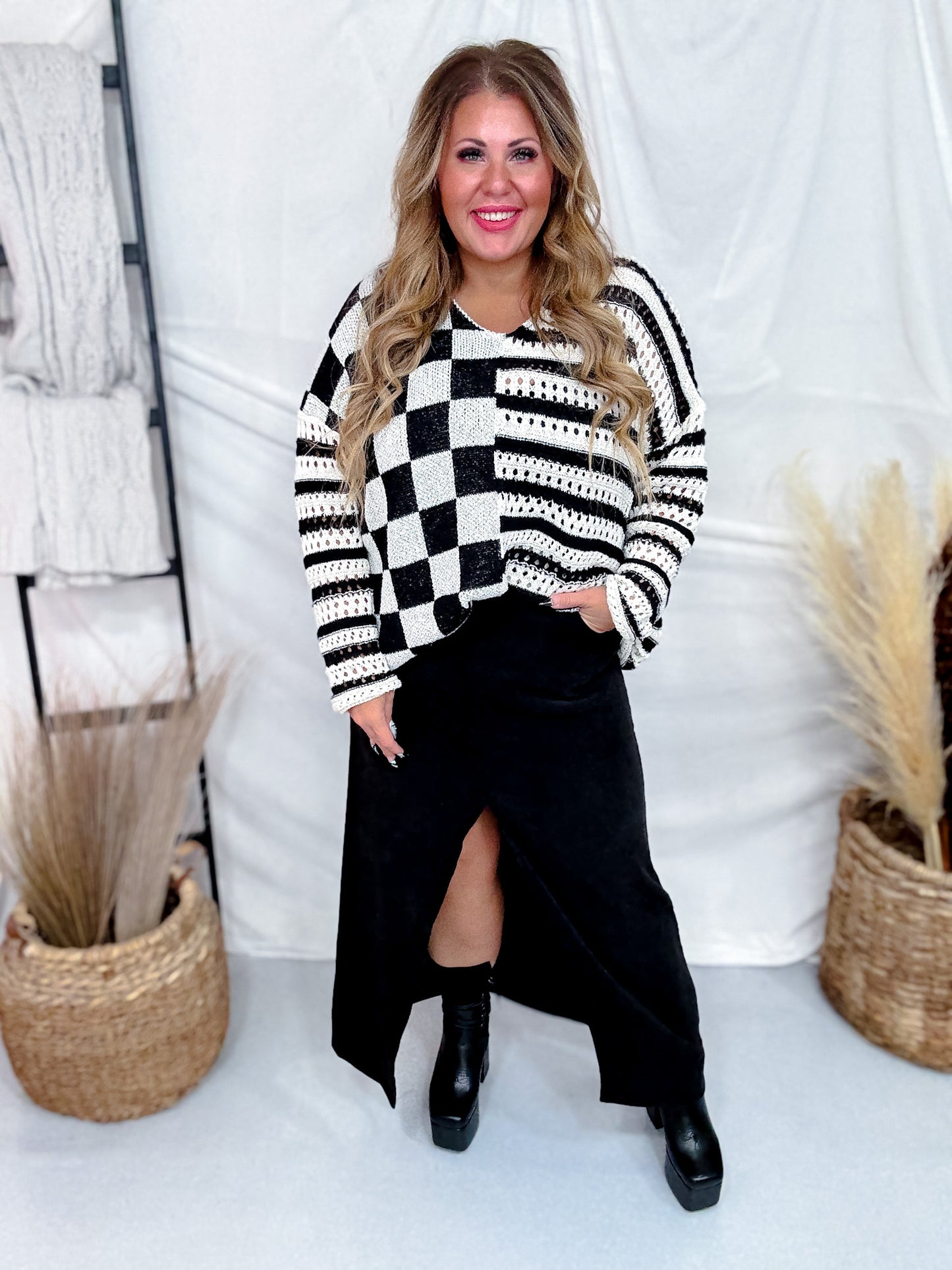 Black Front Slit Stretch Fabric Skirt
