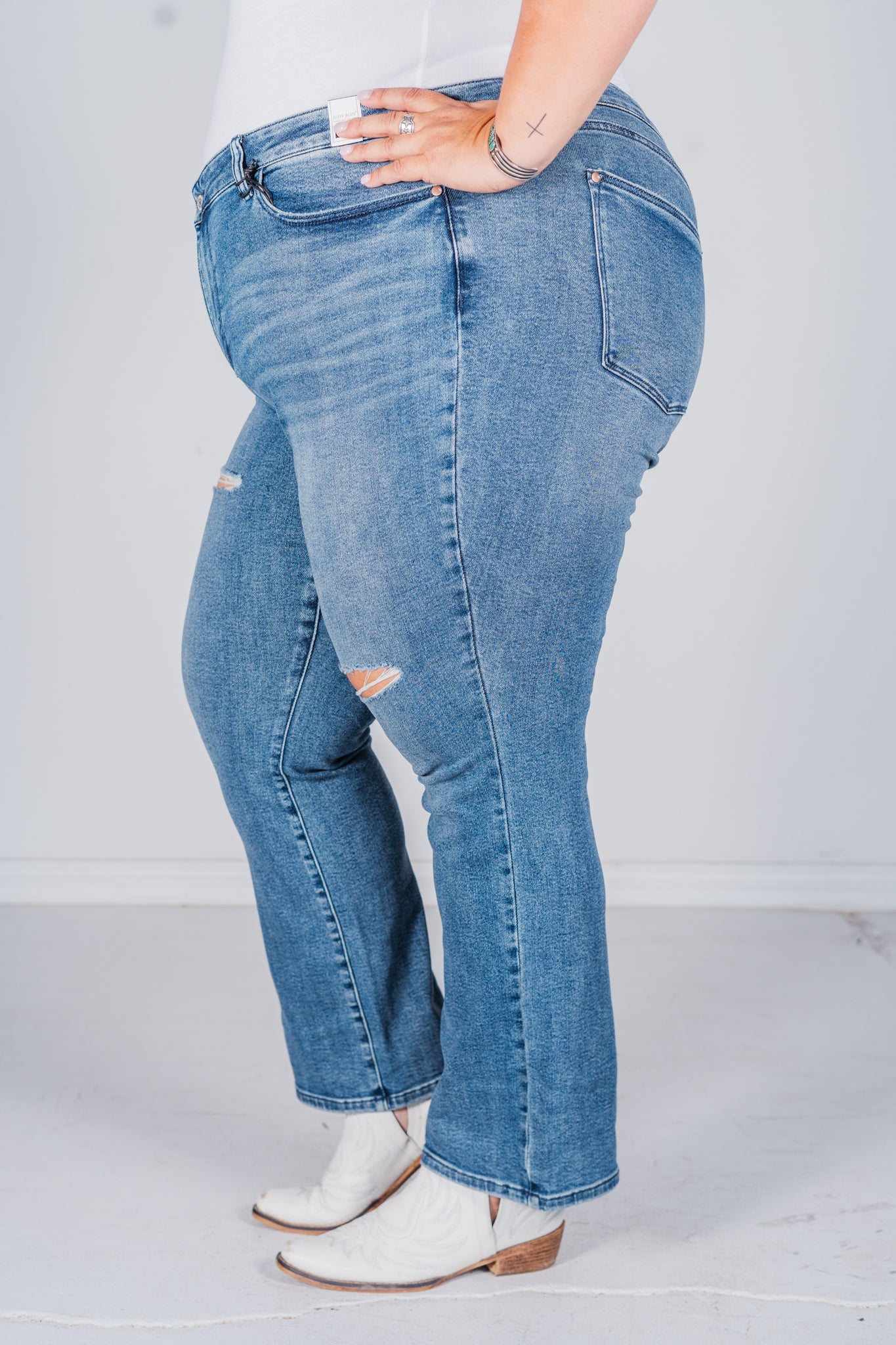 Judy Blue Mid-Rise Contrast Wash Destroy Dad Jeans