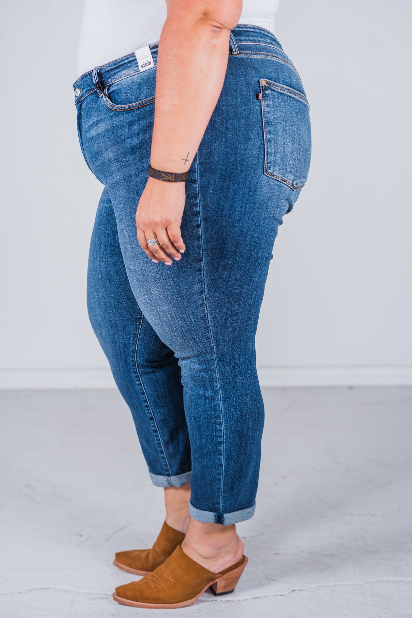 Judy Blue Mid Rise Vintage Wash Cuffed Boyfriend Jeans