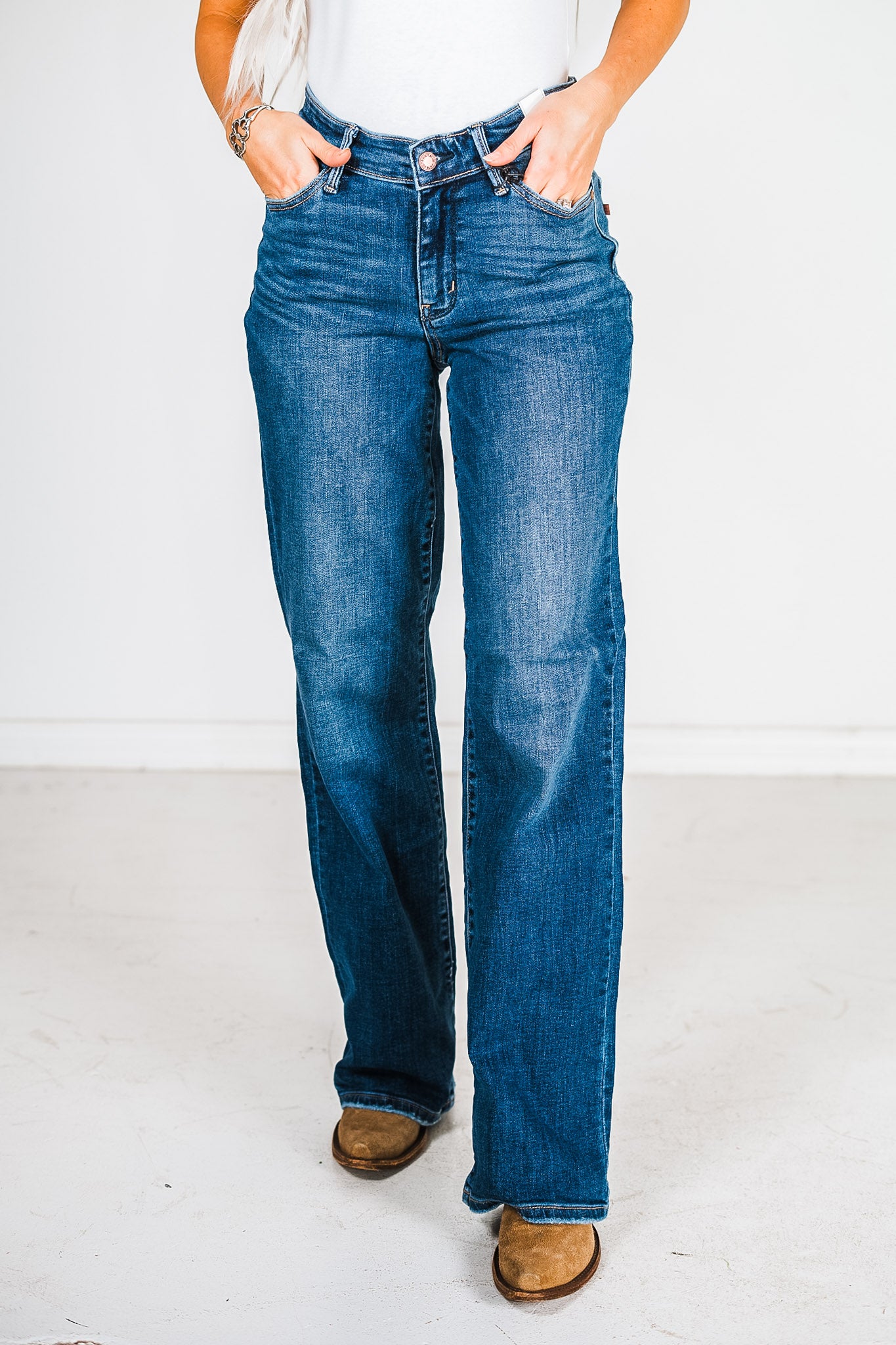 Judy Blue High Waist V-Front Waistband Vintage Wash Straight Jeans 