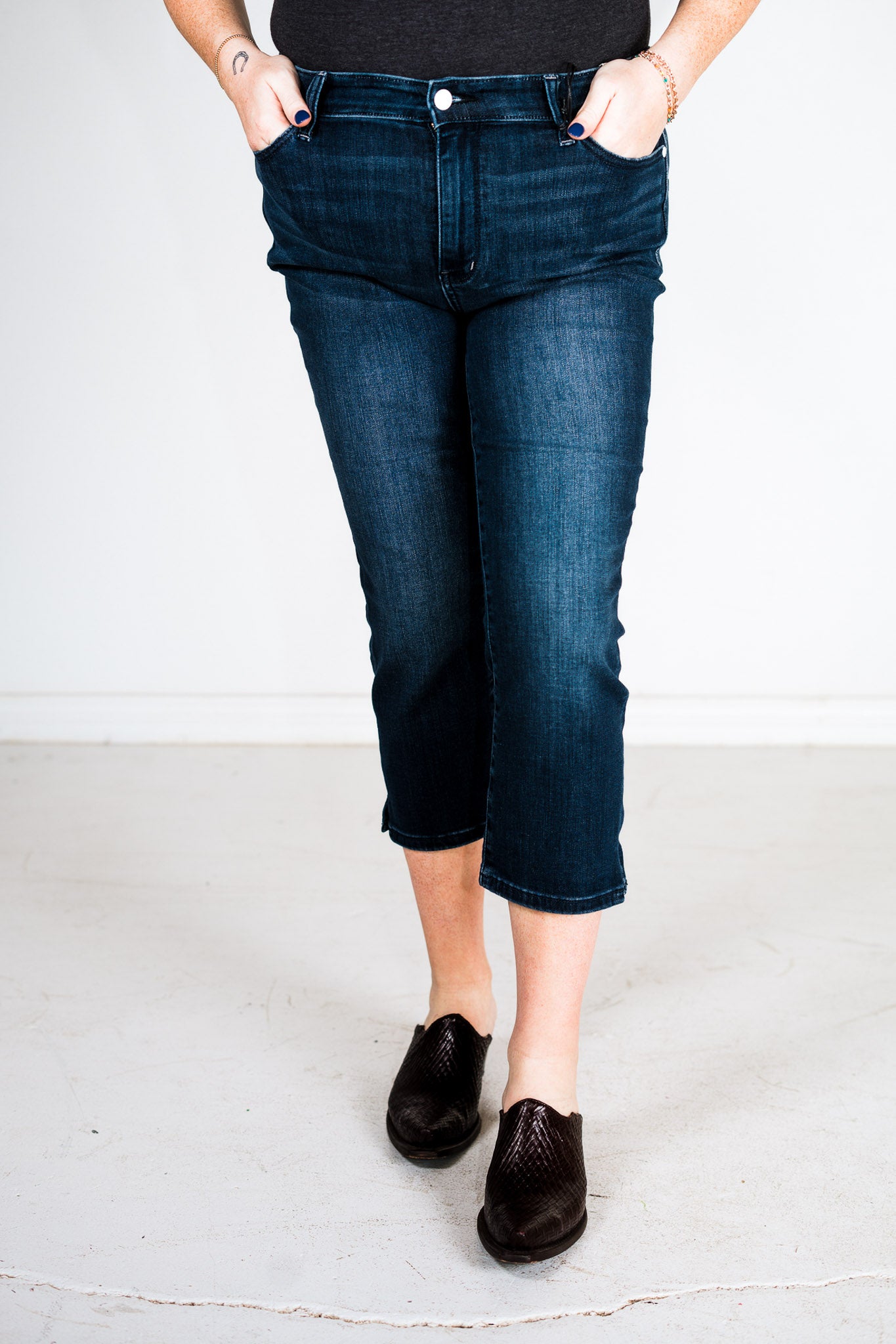 Judy Blue Mid-Rise Super Dark Wash Capris with Side Slit