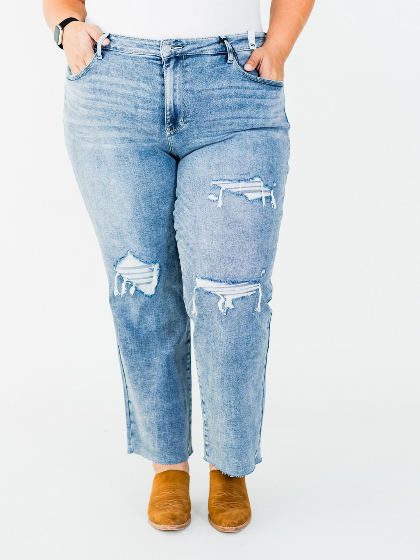 Judy Blue Mid Rise Distressed 90's Straight Leg Jeans