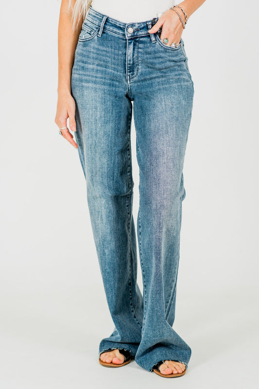 Judy Blue V-Front Baggy Jeans