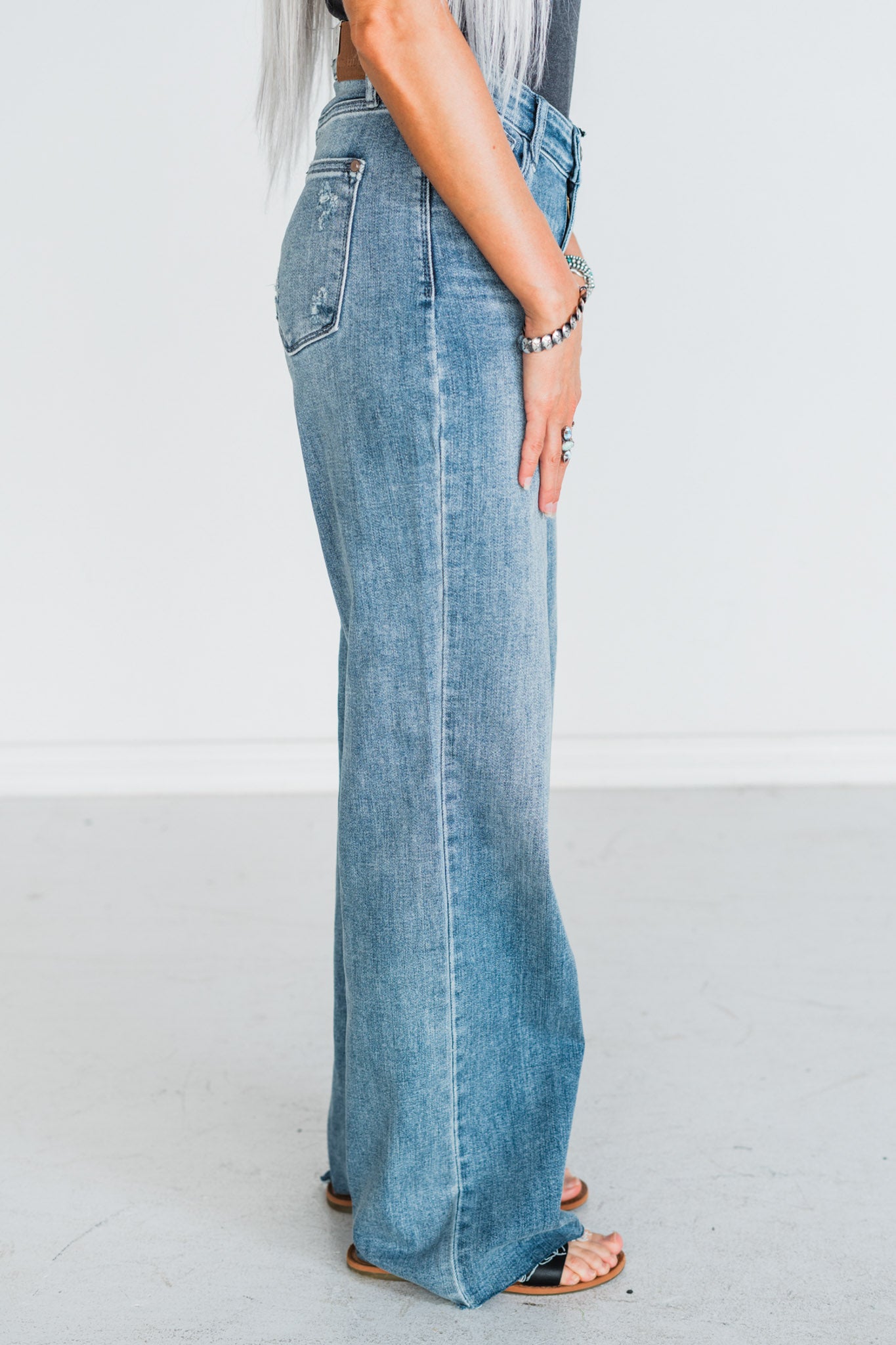 Judy Blue V-Front Baggy Jeans