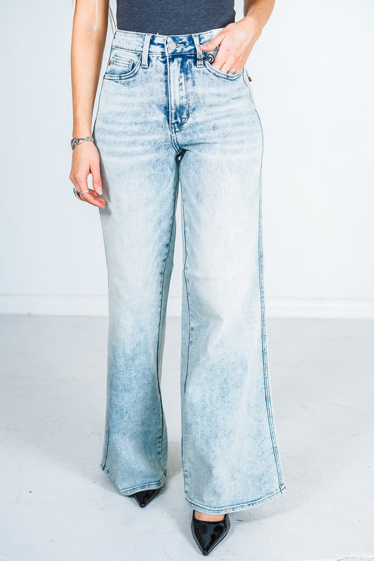 Judy Blue Tummy Control Retro Wide Leg Light Wash Jeans