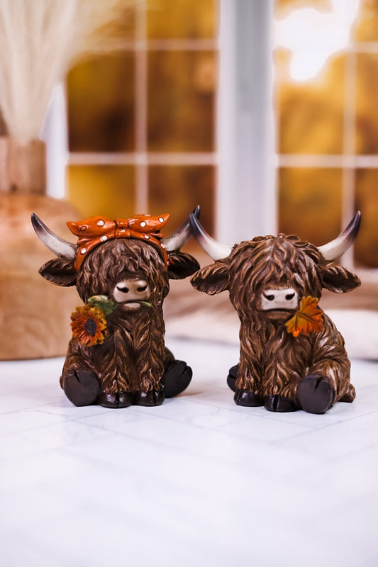 Autumn Highland Cow Figurine (2 Styles) - Whiskey Skies - HANNA'S HANDIWORKS