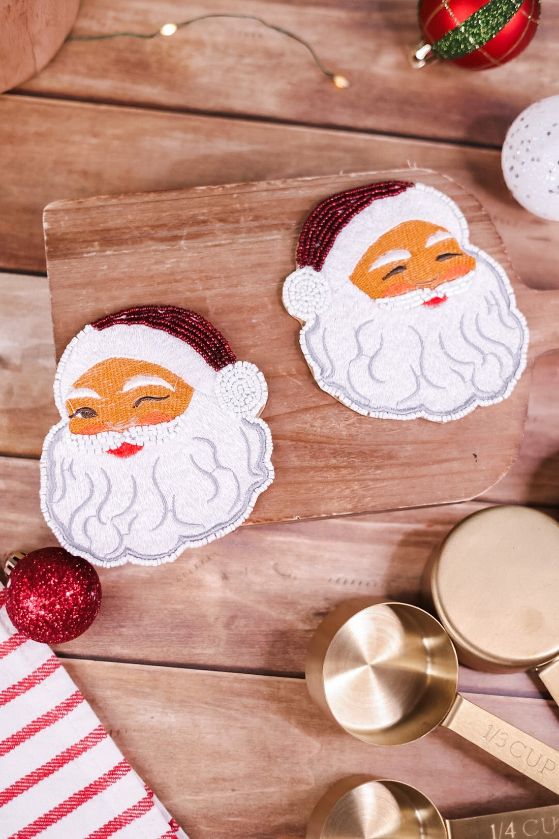 Beaded Smiling Santa Claus Coaster (2 Styles) - Whiskey Skies - 180 DEGREES