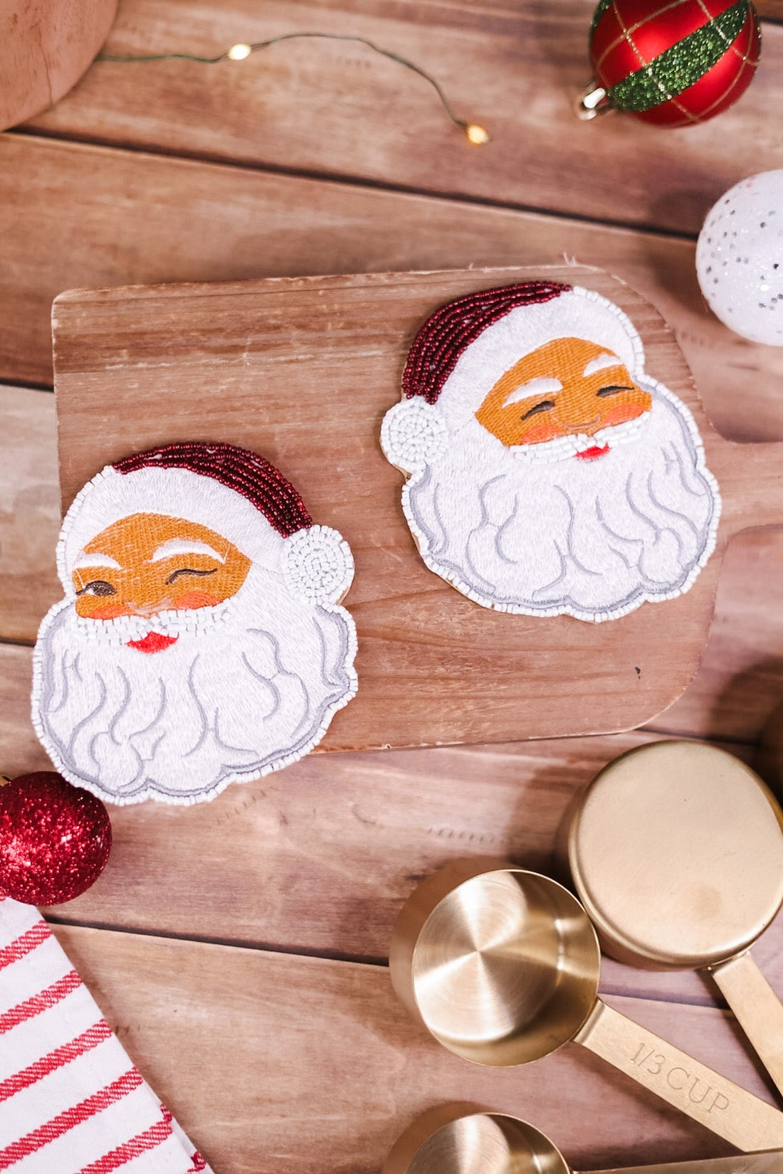 Beaded Smiling Santa Claus Coaster (2 Styles) - Whiskey Skies - 180 DEGREES