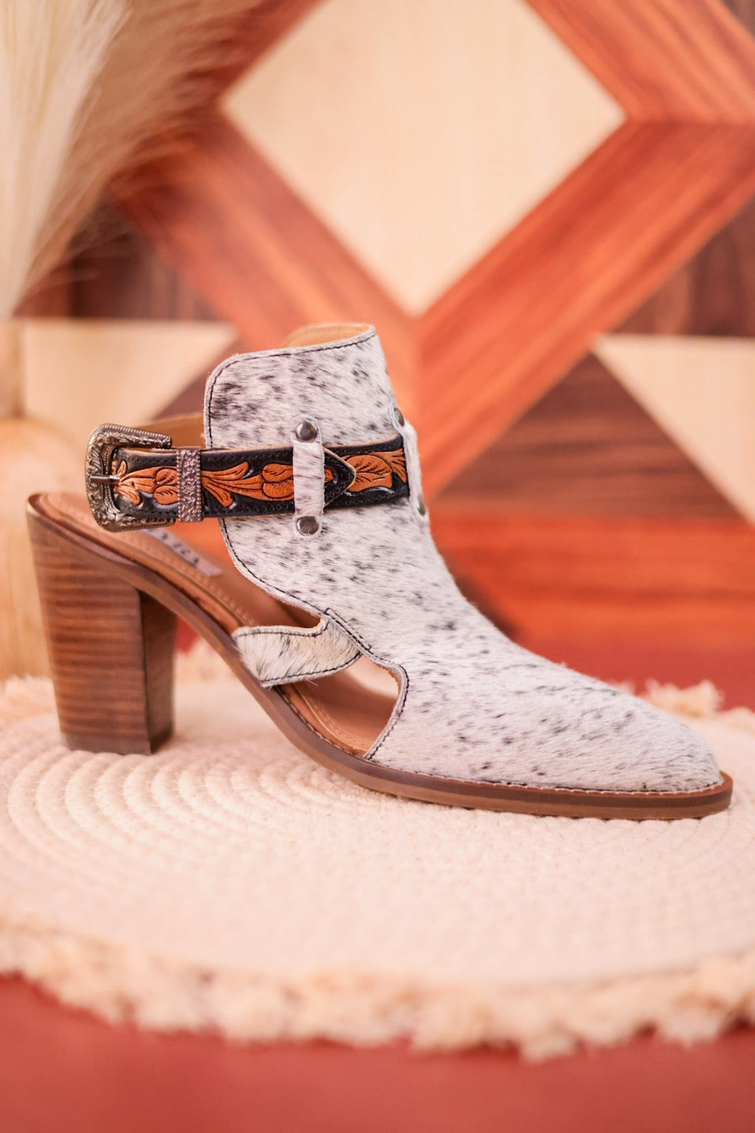 Beth Jane Boot In White And Black Hide - Whiskey Skies - KHEMCHAND HANDICRAFT