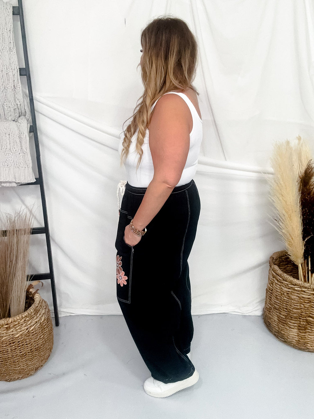 Black Drawstring Waist Cropped Pants With Floral Appliques - Whiskey Skies - ODDI