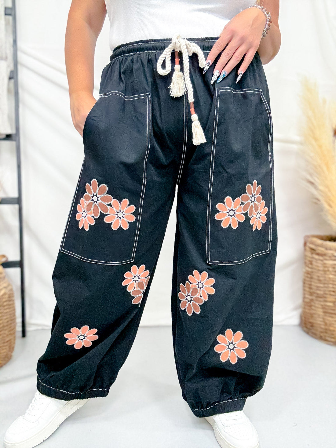 Black Drawstring Waist Cropped Pants With Floral Appliques - Whiskey Skies - ODDI