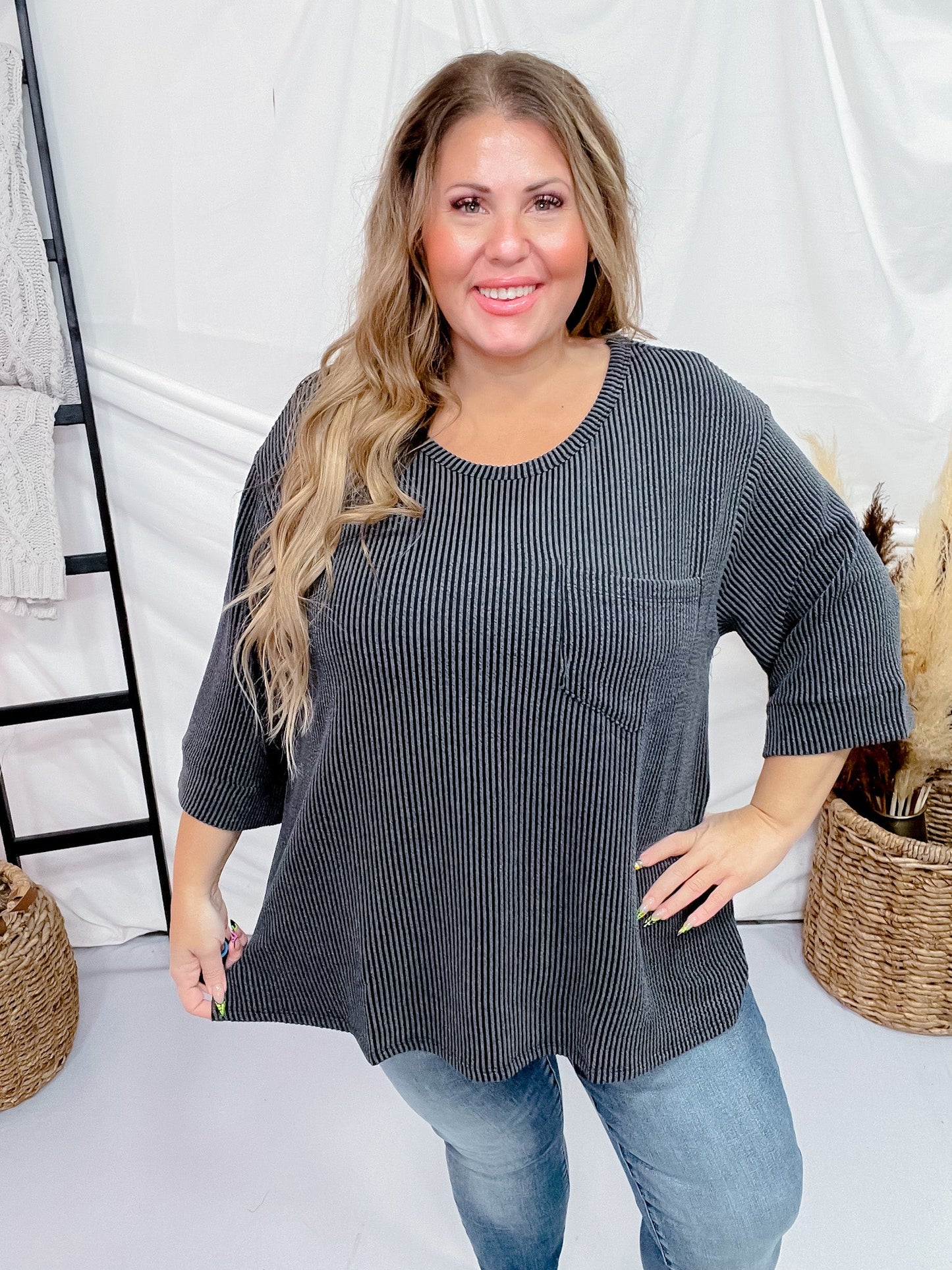 Black Ribbed 3/4 Sleeve Boxy Top - Whiskey Skies - ANDREE BY UNIT