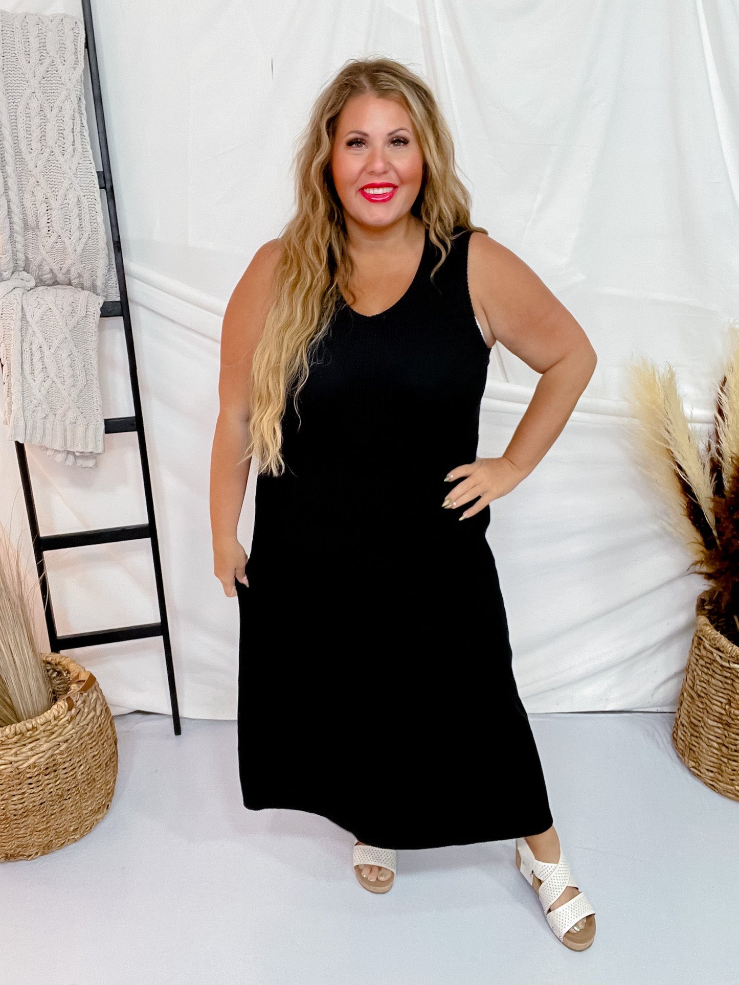 Black Sleeveless Essential V - Neck Ribbed Maxi Dress - Whiskey Skies - BLUMIN