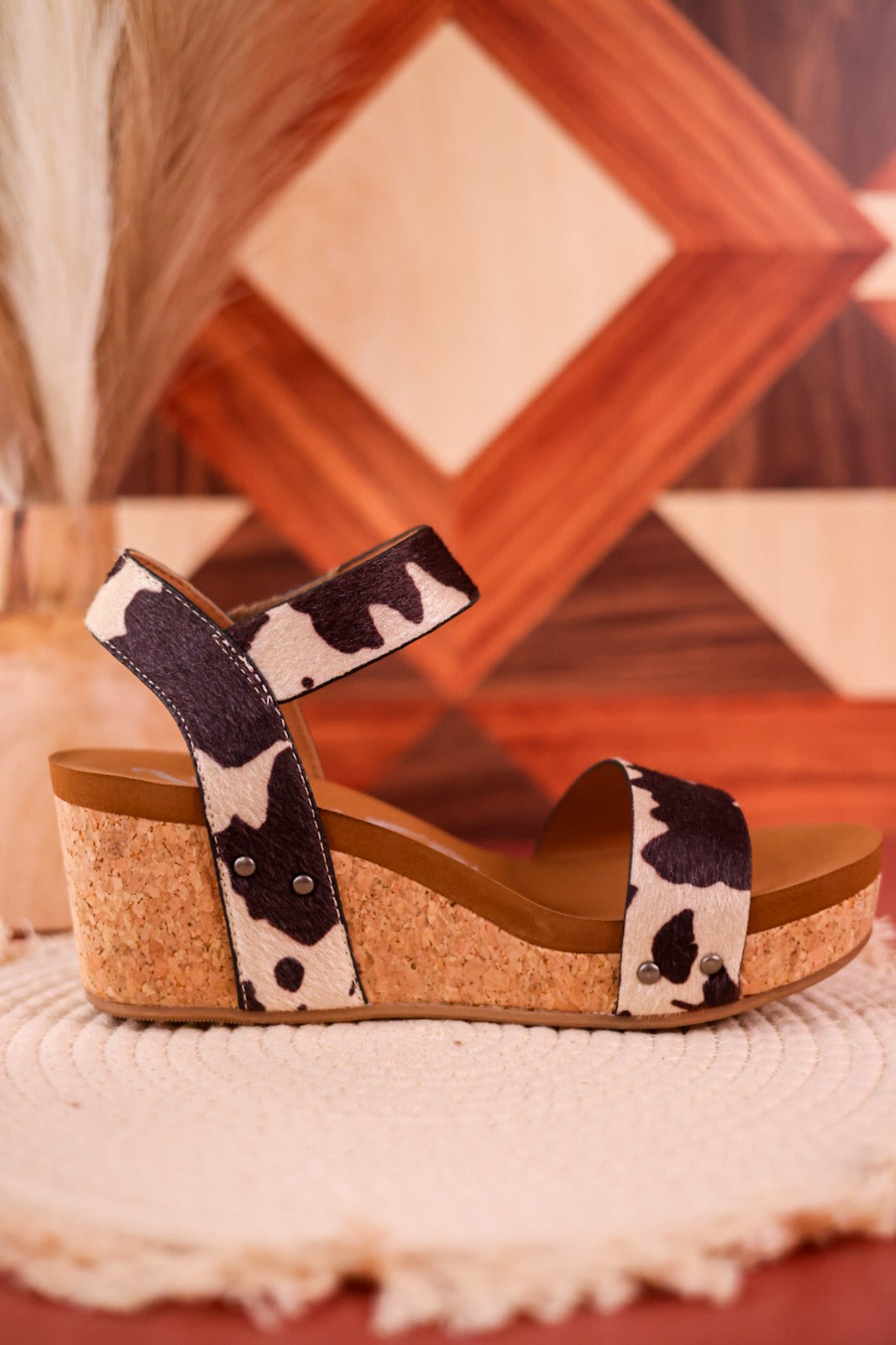 Bonita Cow Print Wedge - Whiskey Skies - VERY G