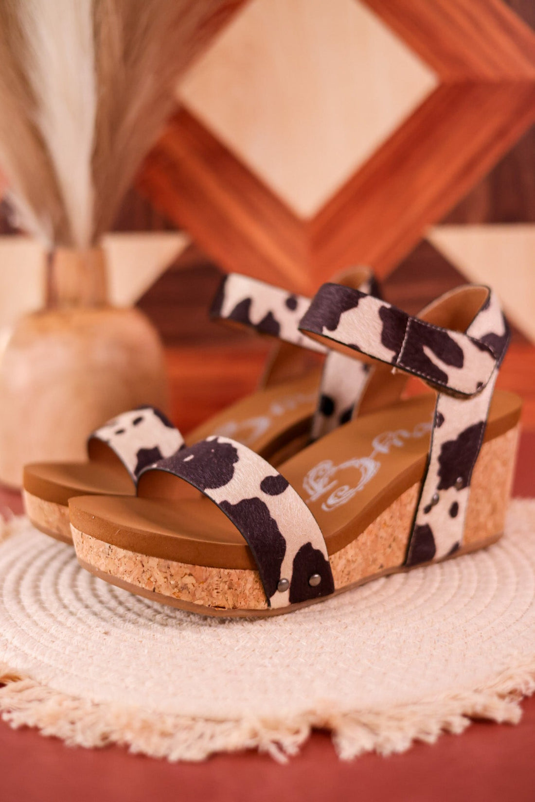 Bonita Cow Print Wedge - Whiskey Skies - VERY G